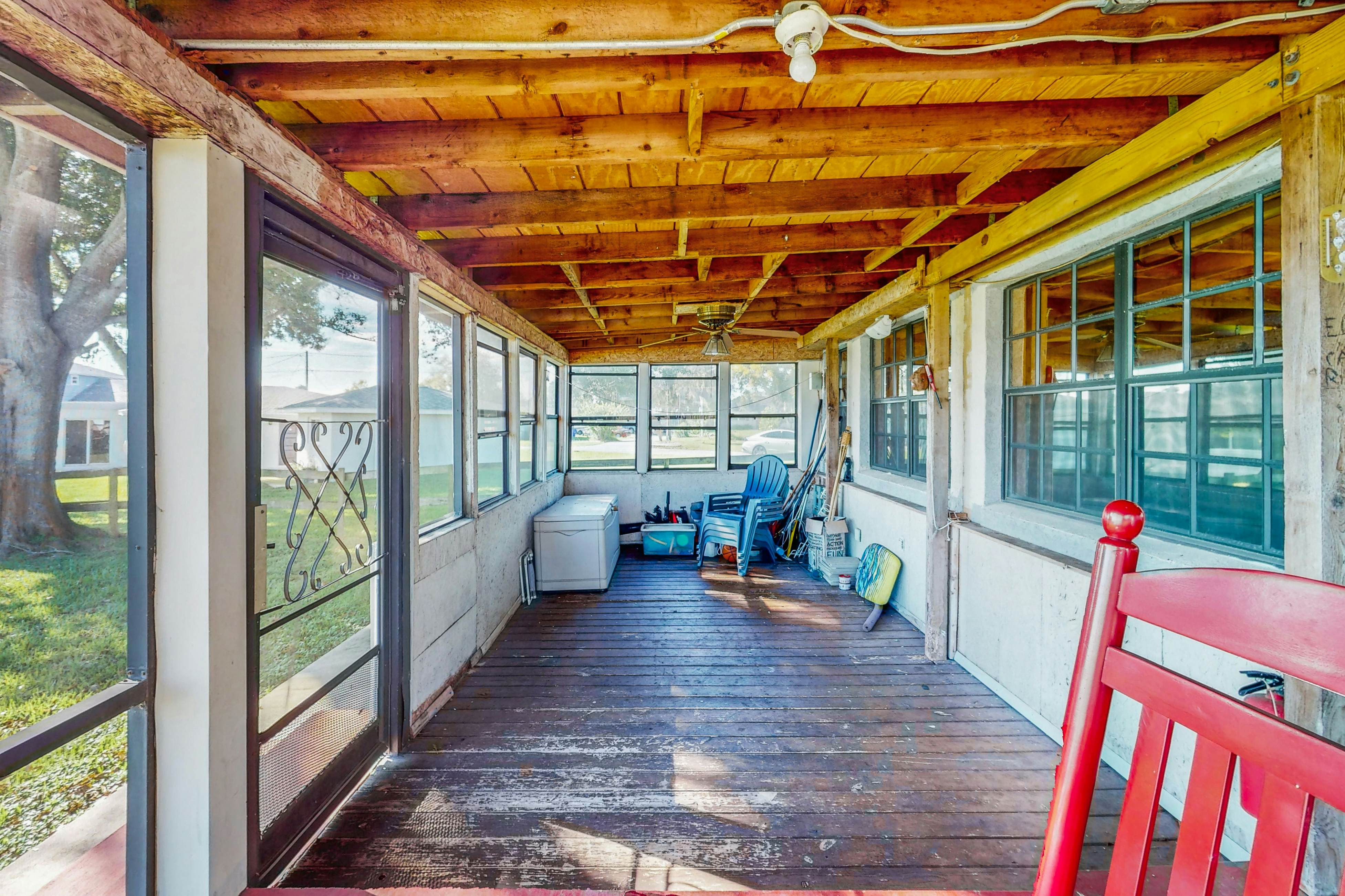 LAK104-110L-3 - Lakefront Living