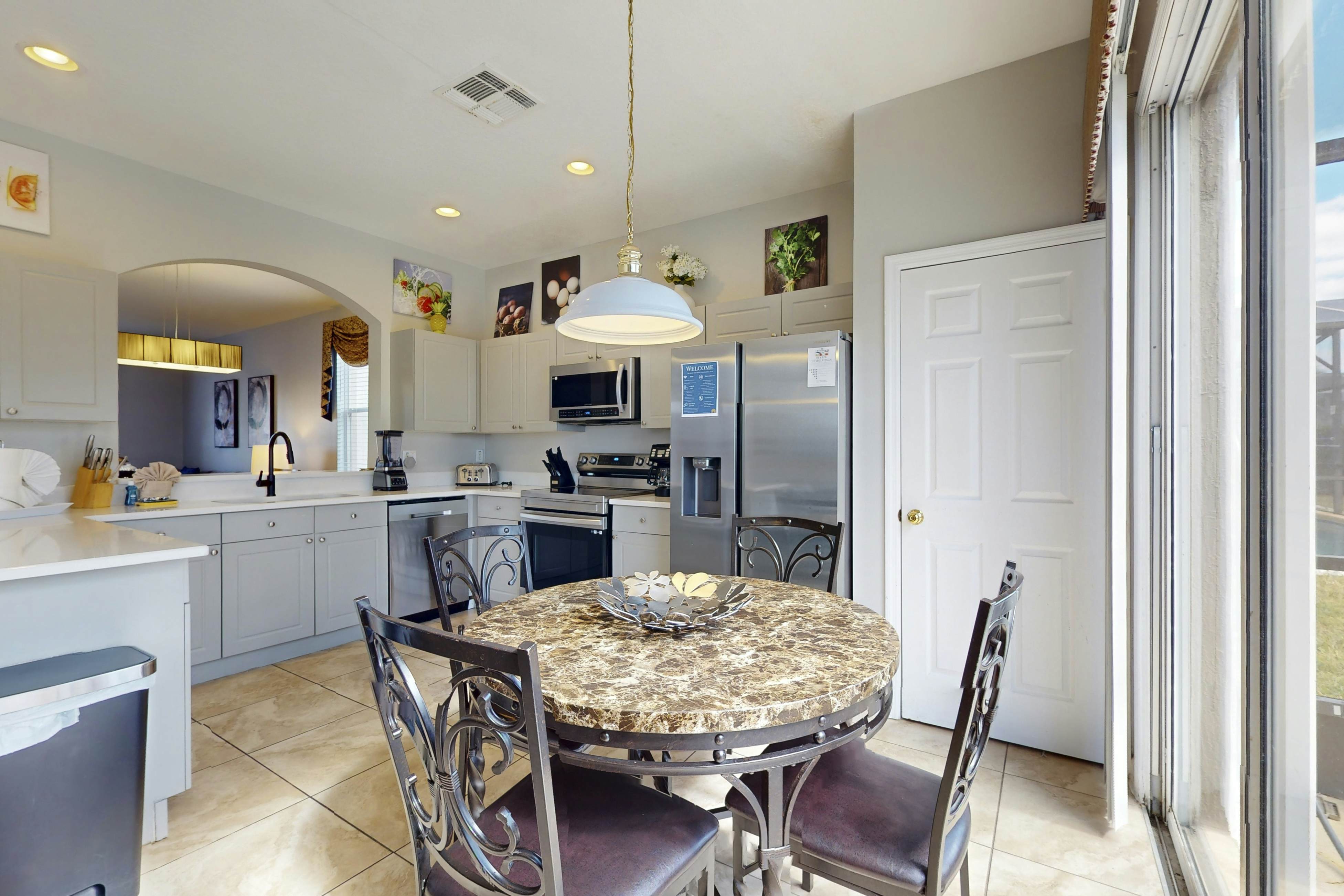 WP104-8006-6-P-Resort Escape - Windsor Palms