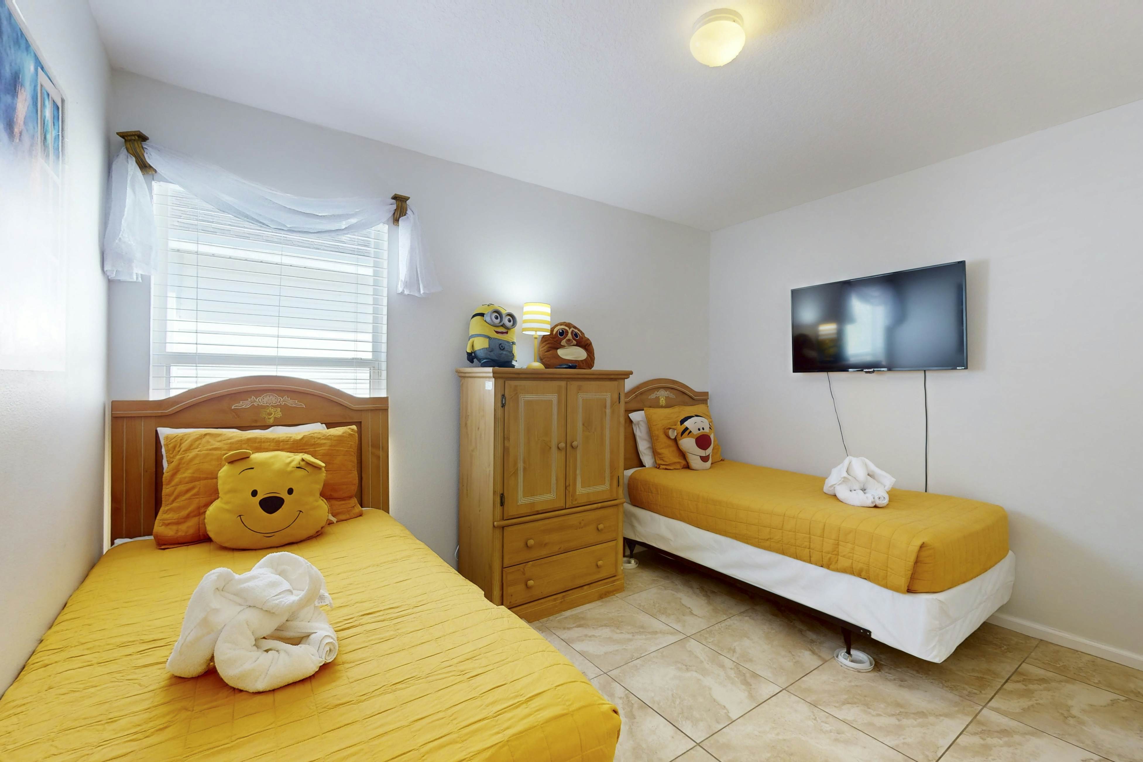 WP104-8006-6-P-Resort Escape - Windsor Palms