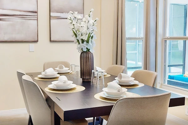 Gated home w/ private pool, furnished patio, close to Disney - snowbirds welcome