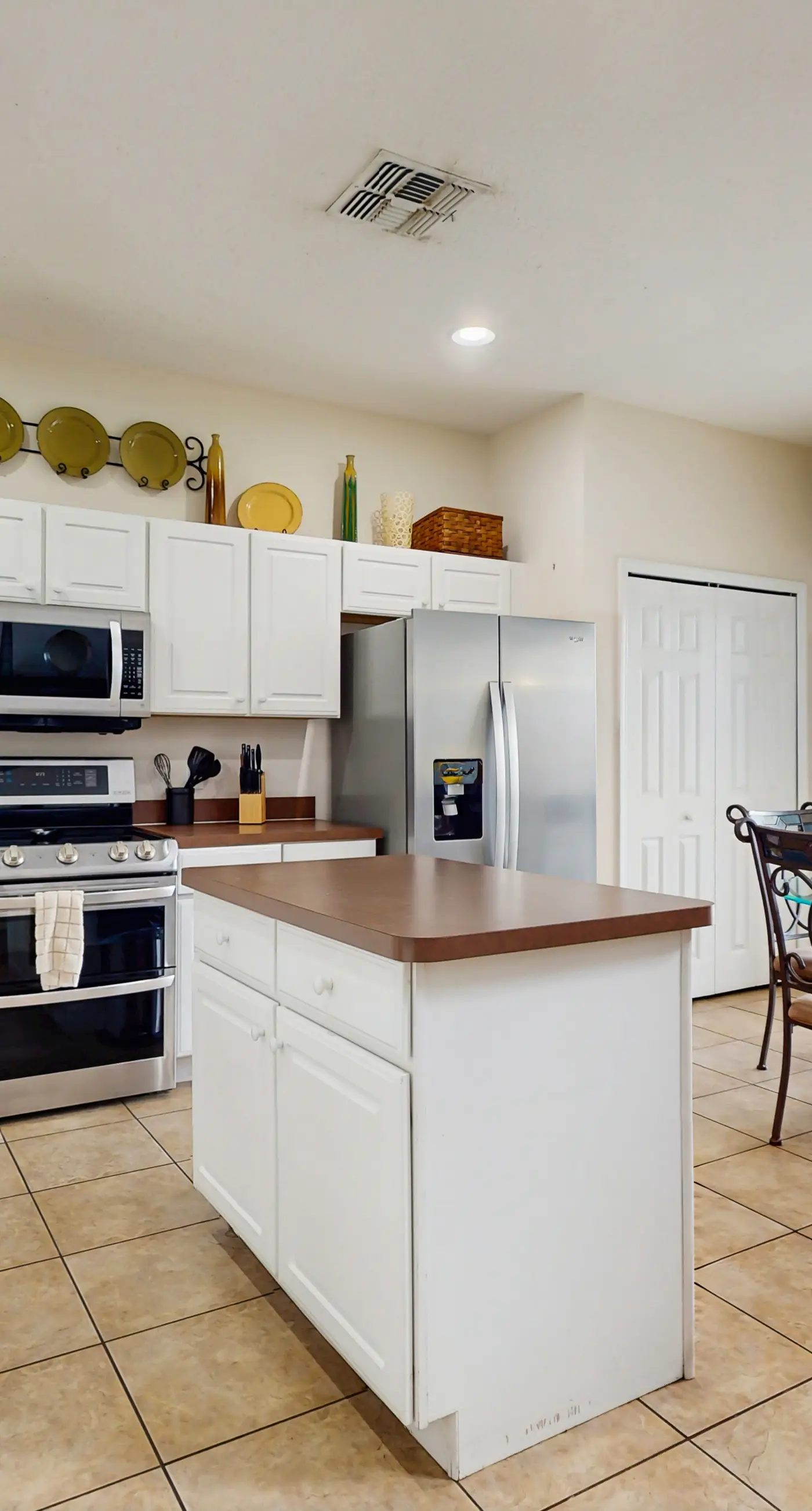 EMI108-8673-6-P - La Isla Paradise