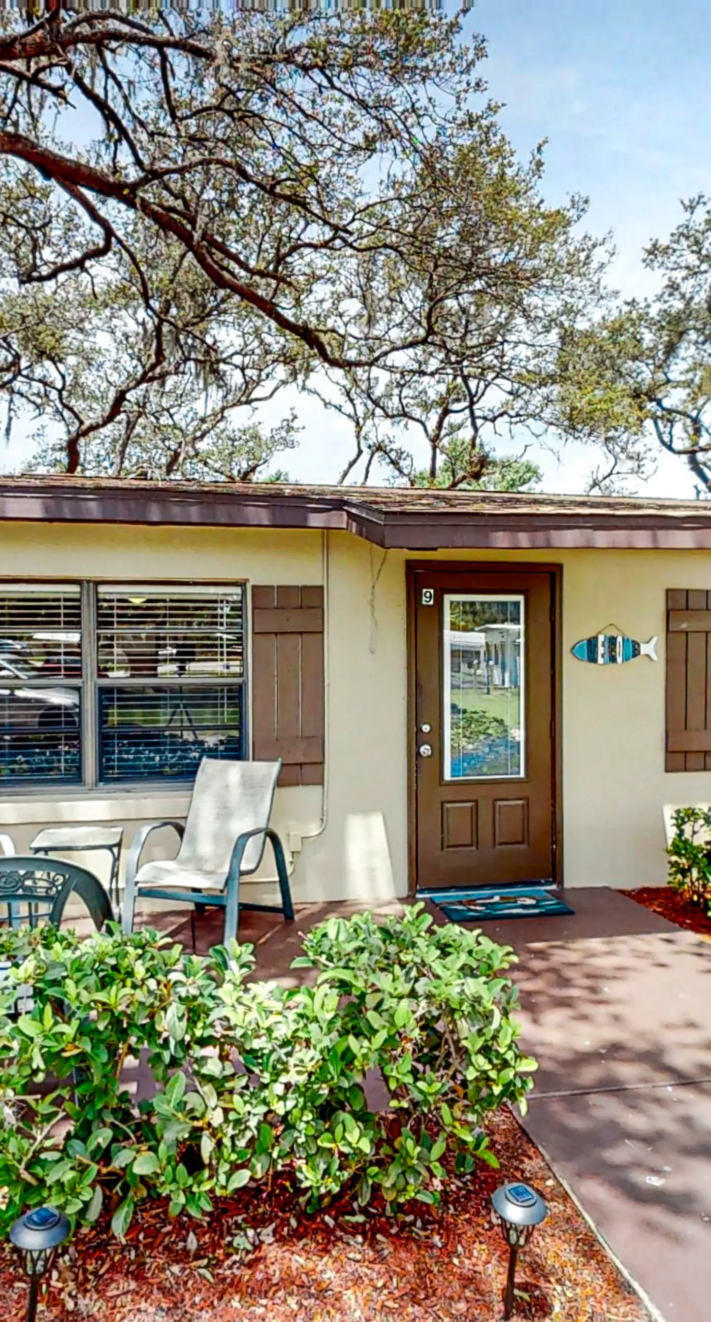 LAK106-300-9-1-G - Lake June Resort #9