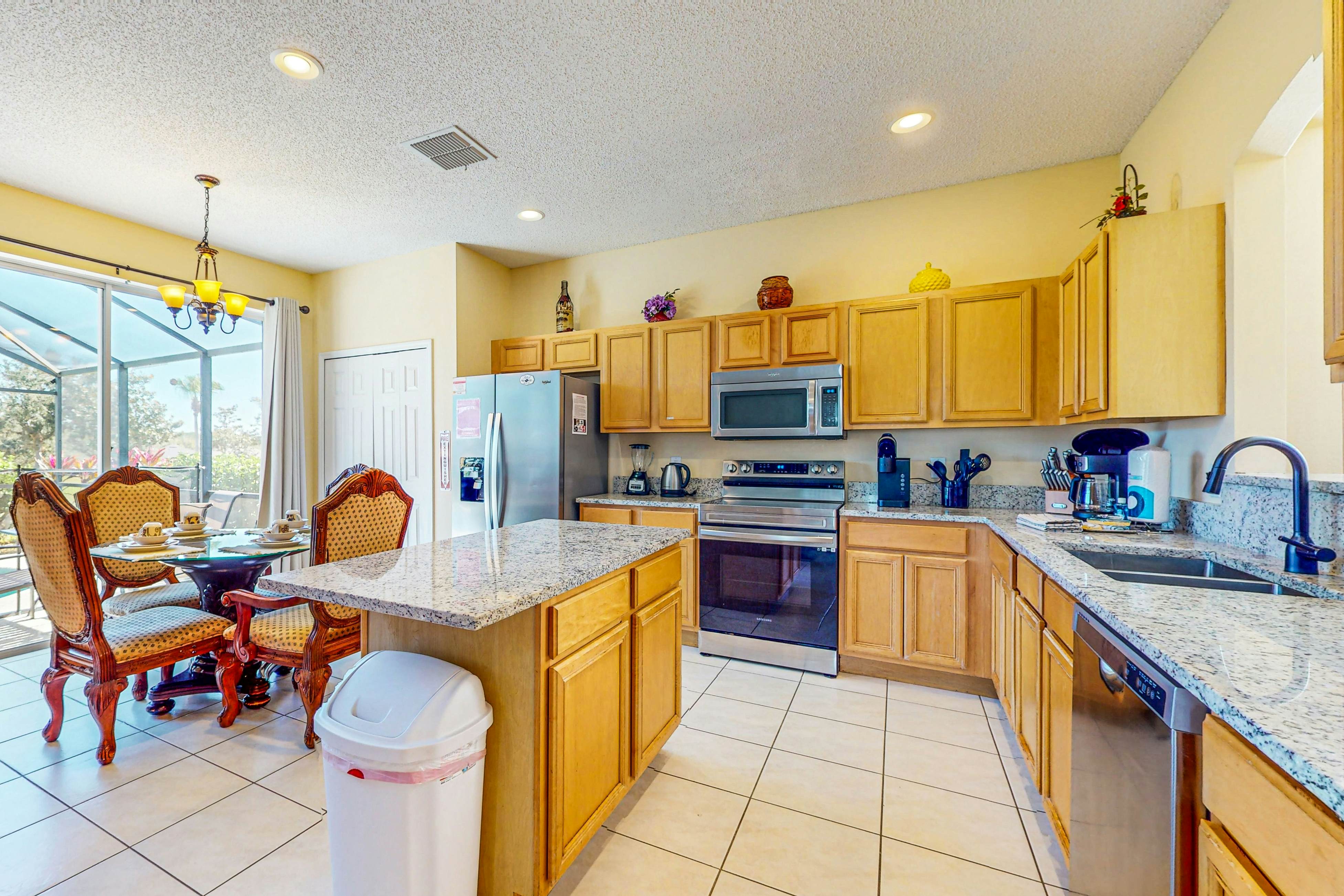 EMI102-2701-7-P-Emerald Island Retreat for remote work in Emeral