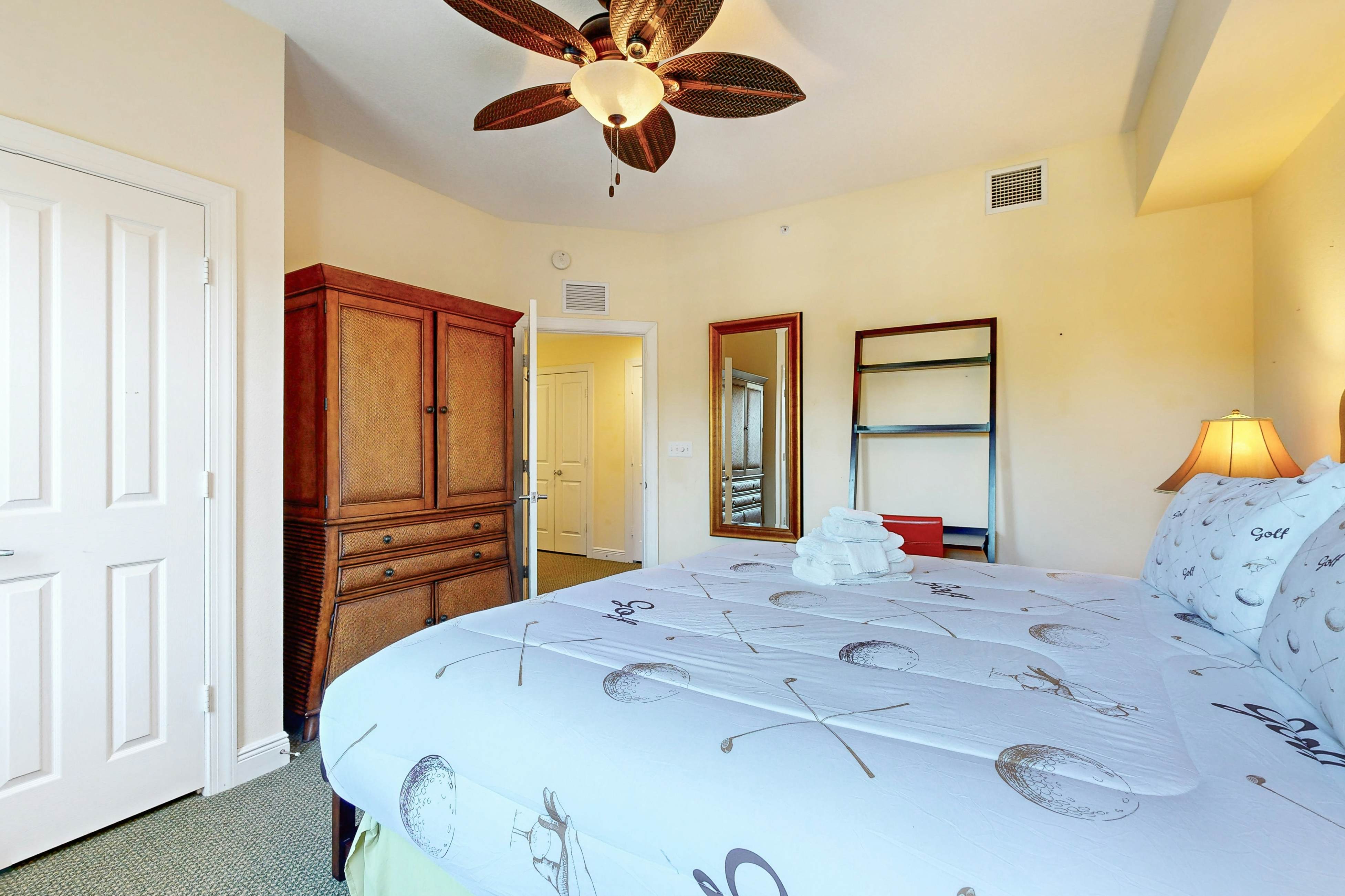 REU105-1591-202-3-Enchanted Oasis Residence #202