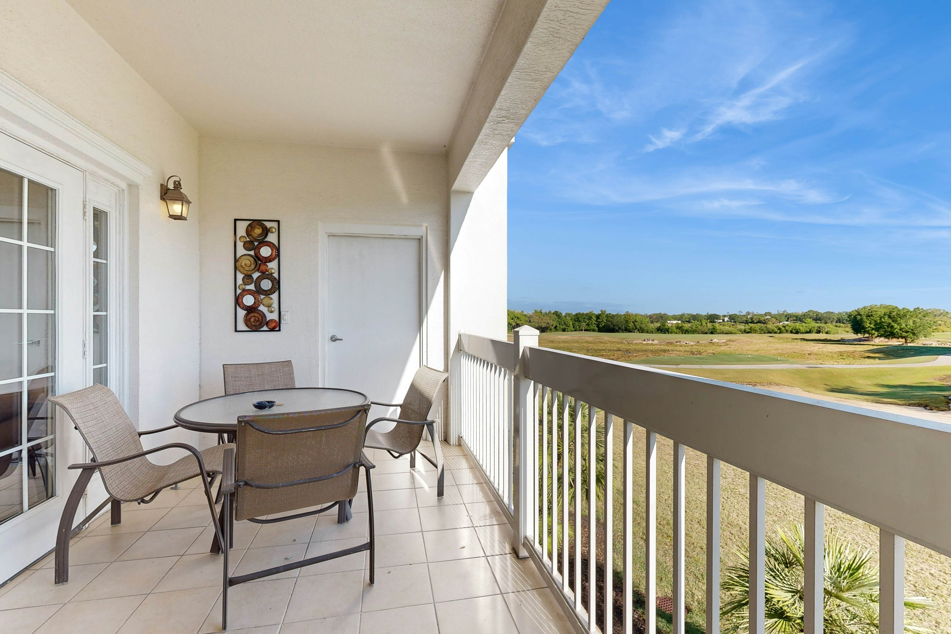 REU105-1591-202-3-Enchanted Oasis Residence #202