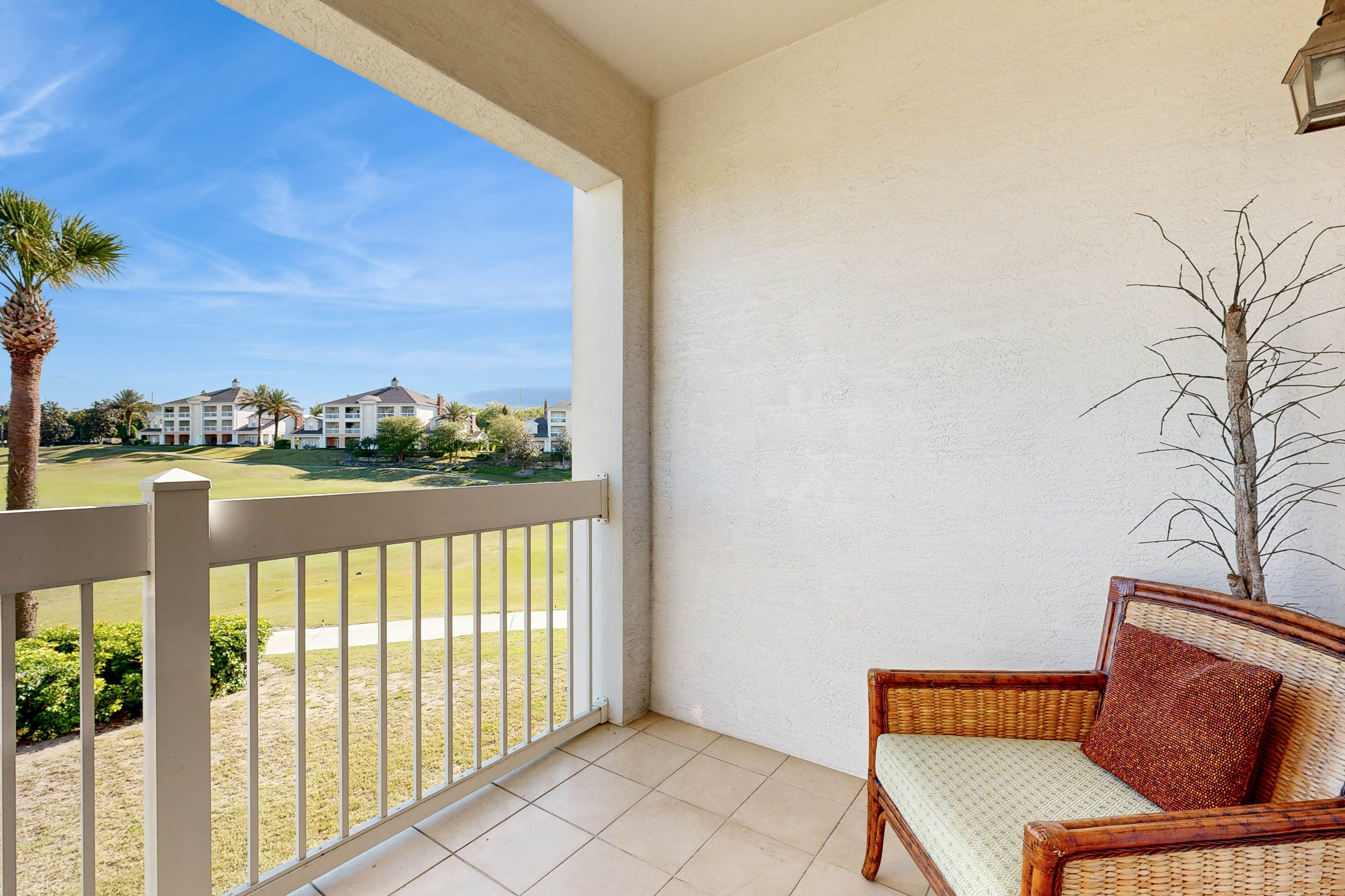 REU105-1591-202-3-Enchanted Oasis Residence #202