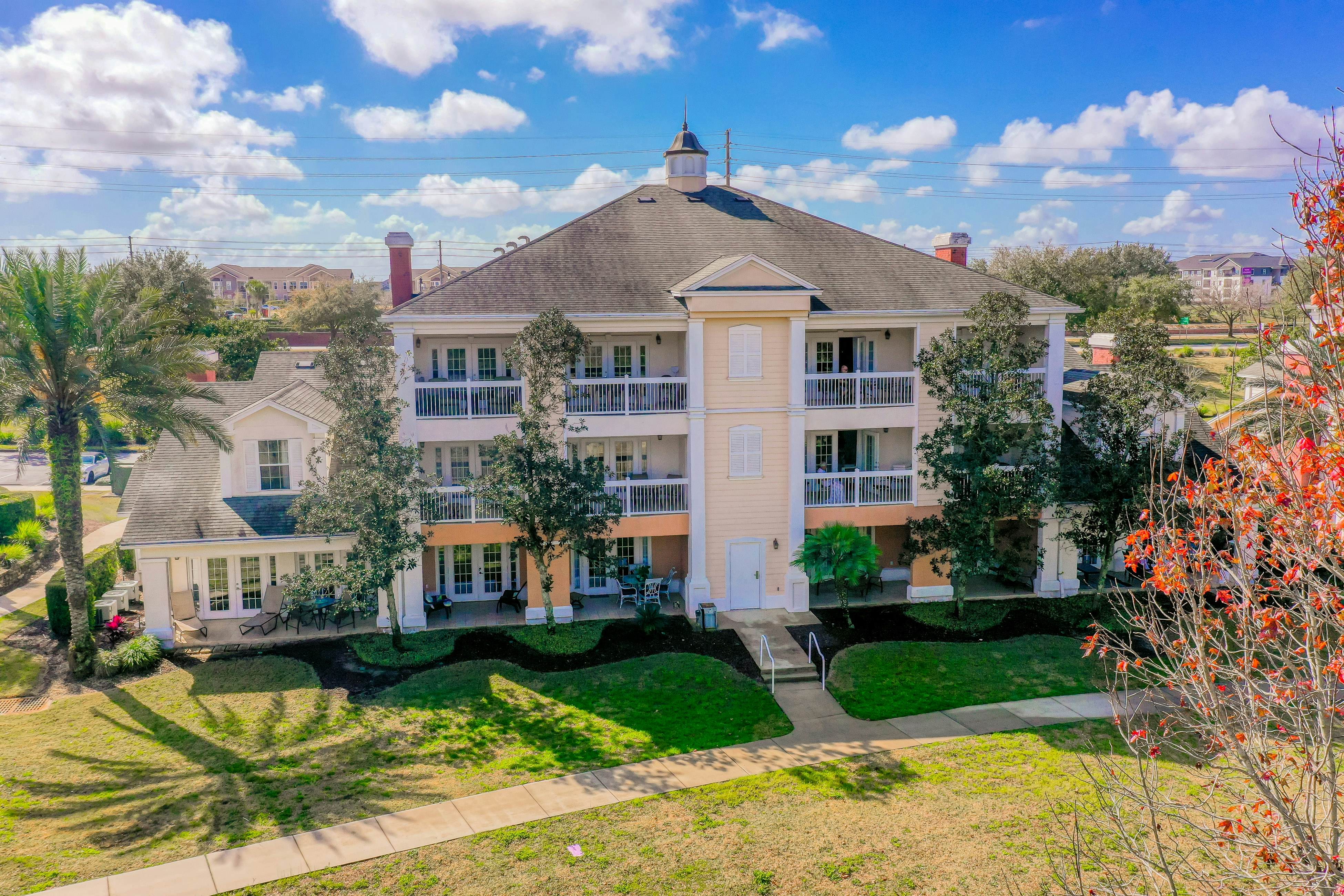 REU105-1591-202-3-Enchanted Oasis Residence #202