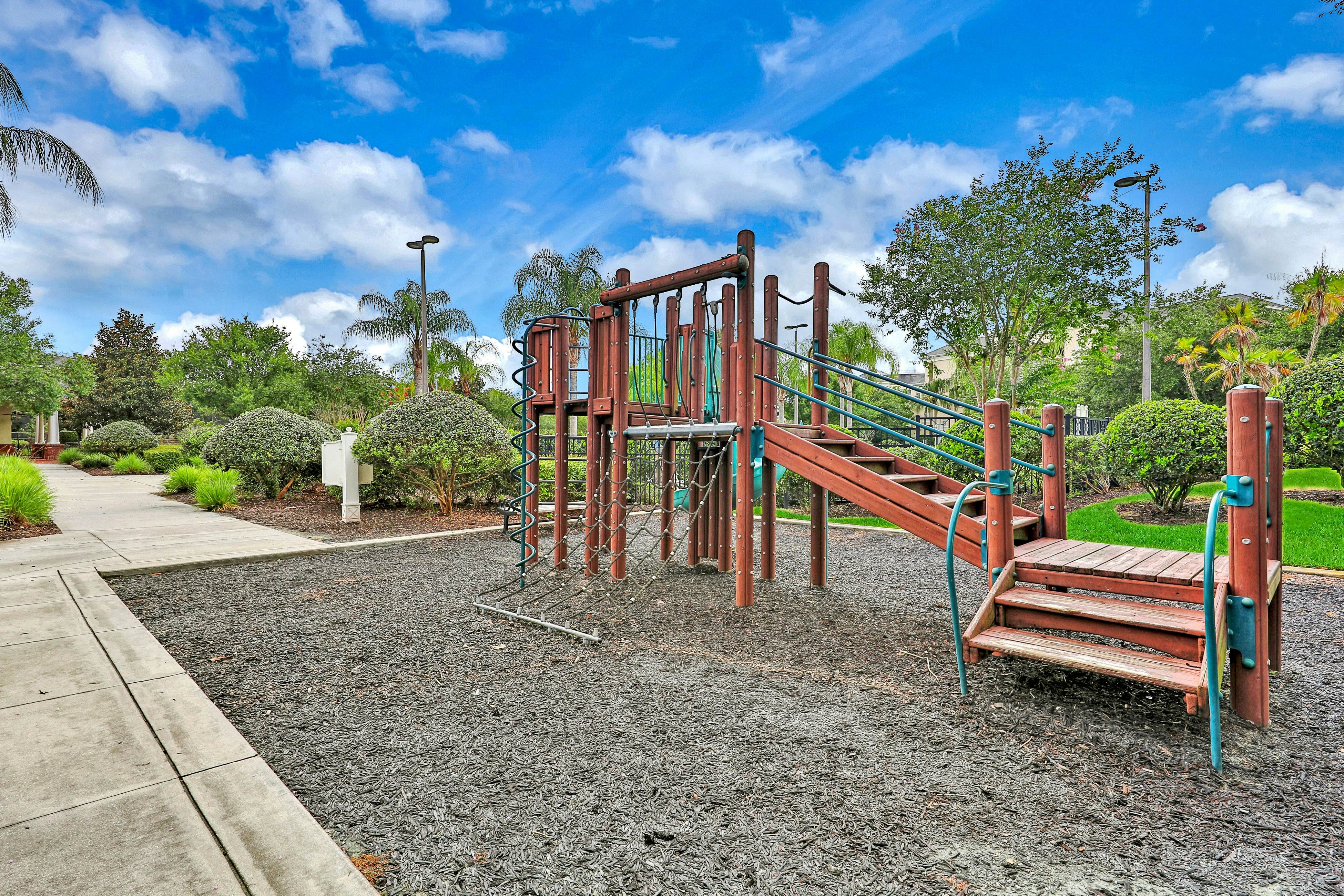 REU105-1591-202-3-Enchanted Oasis Residence #202