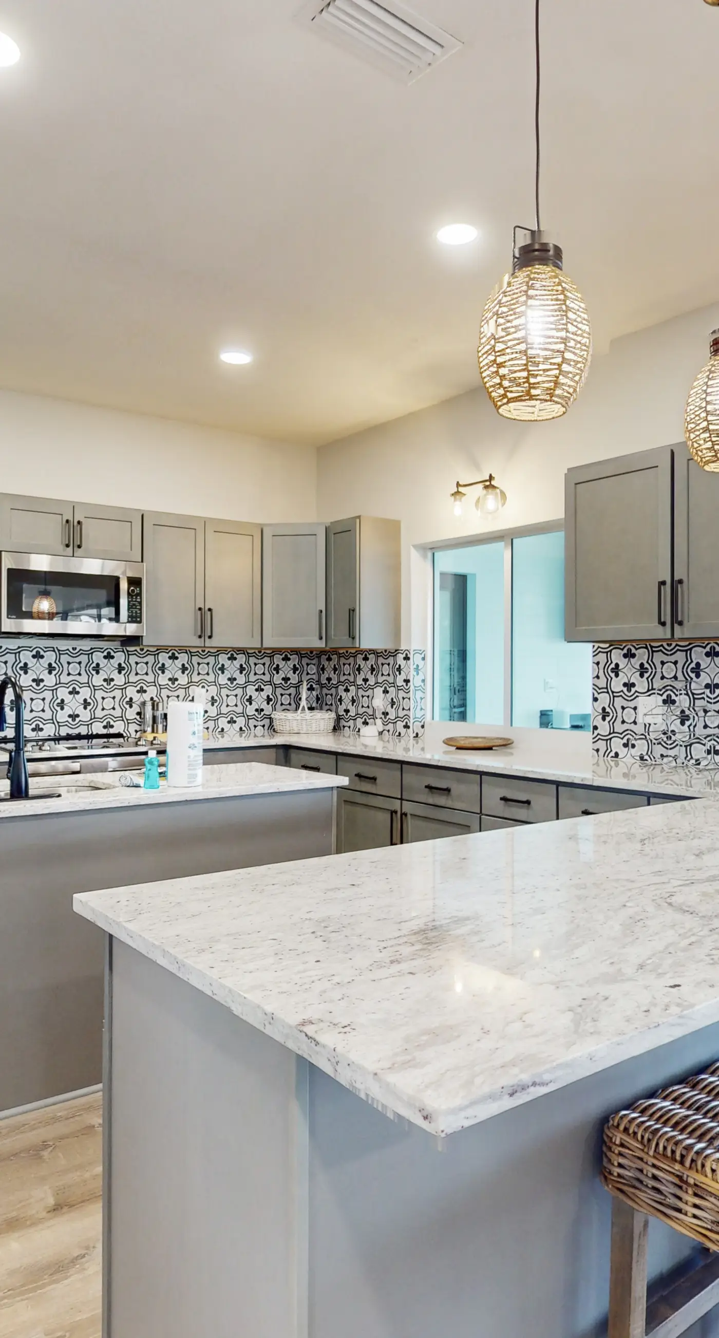 LAK103-267-4-GP - June-in-Winter Jubilee