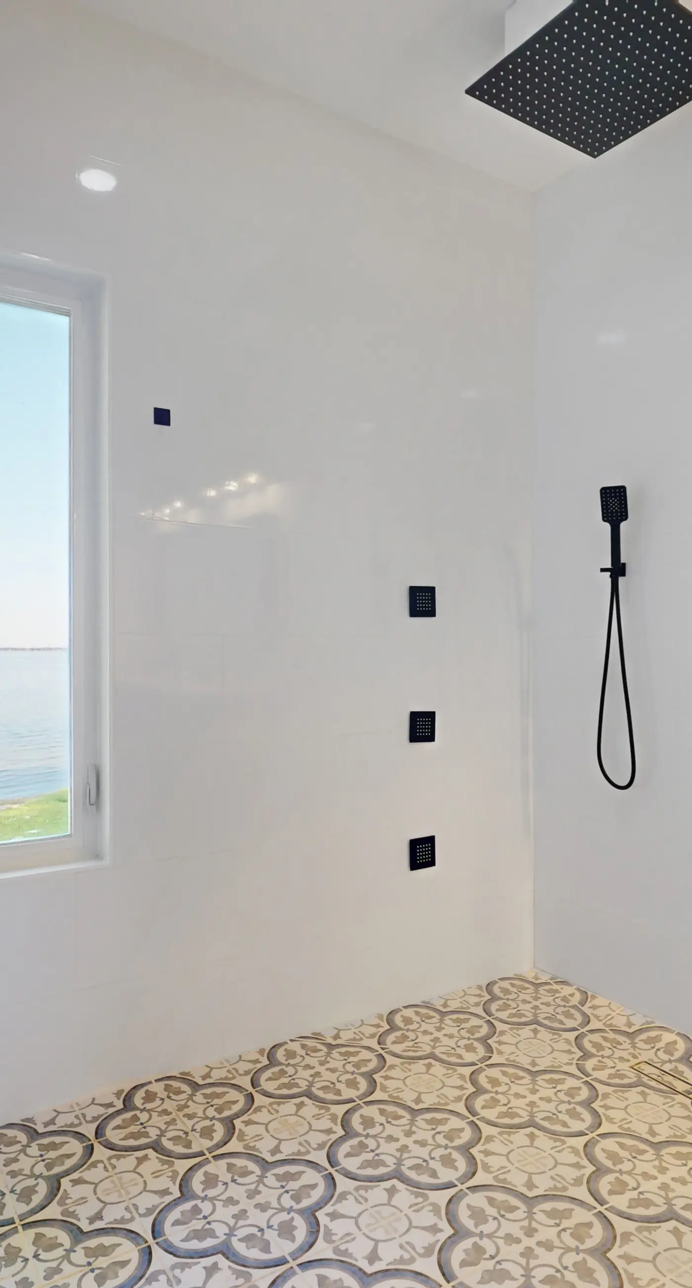 LAK103-267-4-GP - June-in-Winter Jubilee