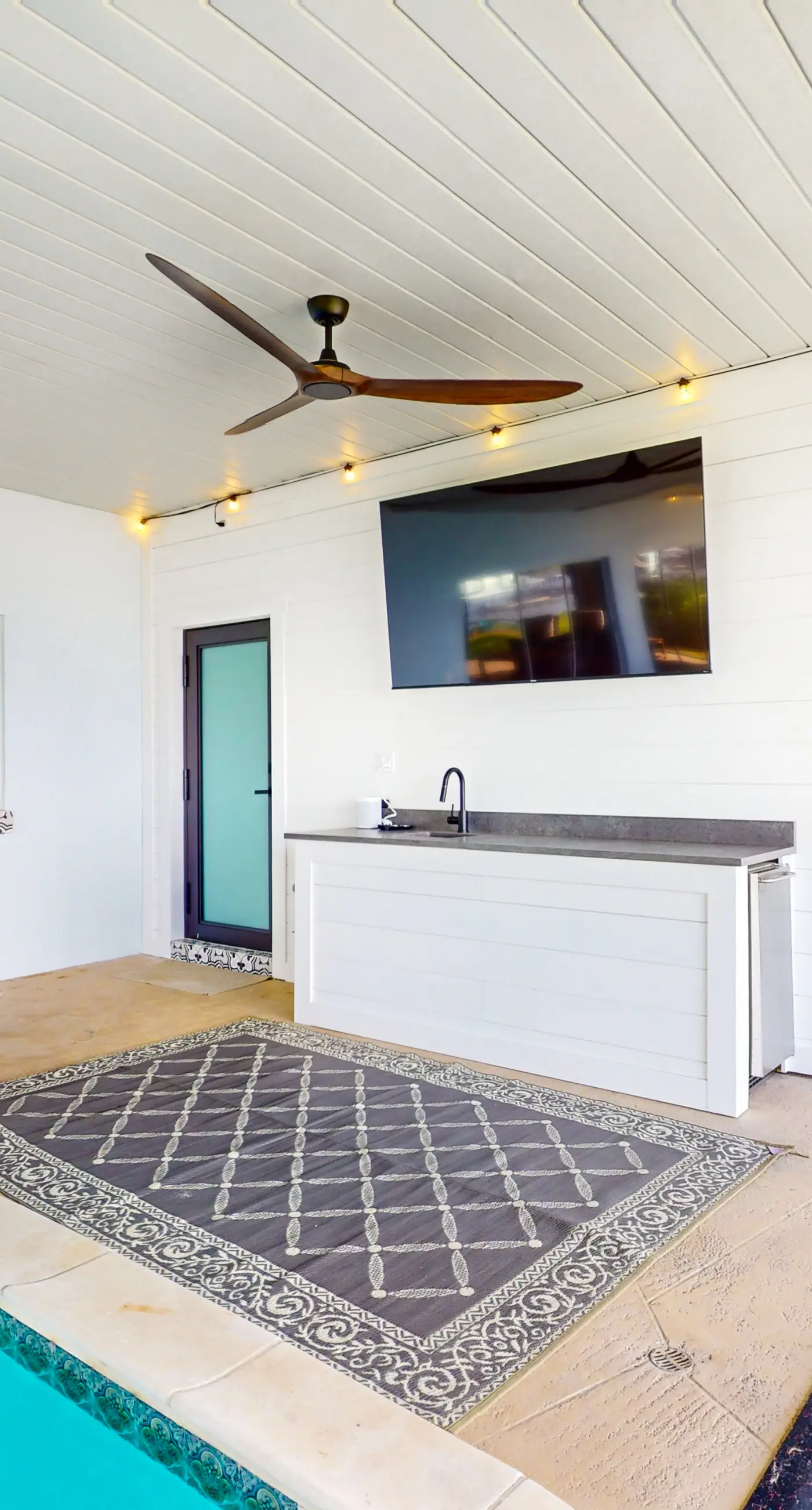 LAK103-267-4-GP - June-in-Winter Jubilee