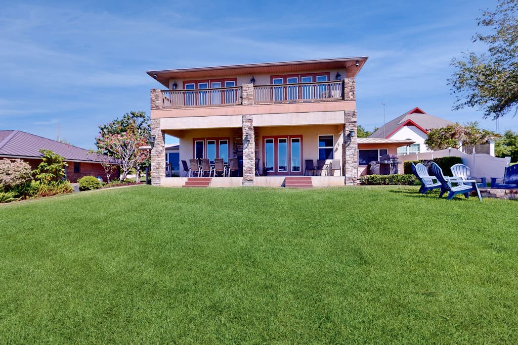 Dog-Friendly Lakefront Home with Private Dock & Beach - Snowbirds Welcome
