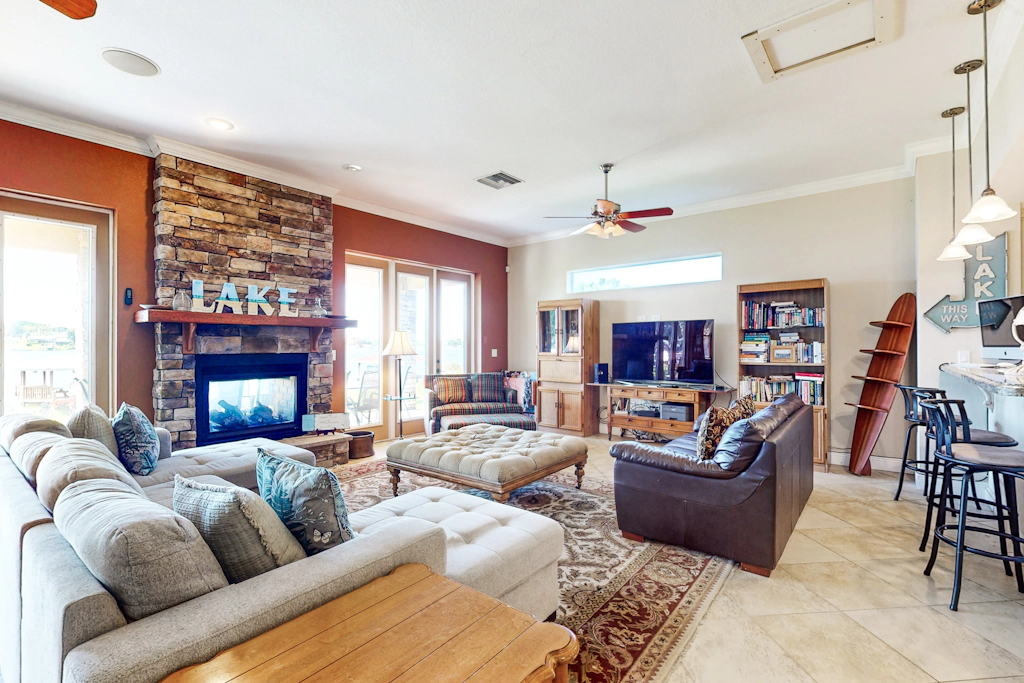 Luxury on Lake June