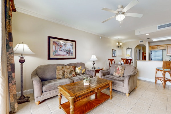 Inviting lakefront condo near attractions with lake view, AC, pool & hot tub