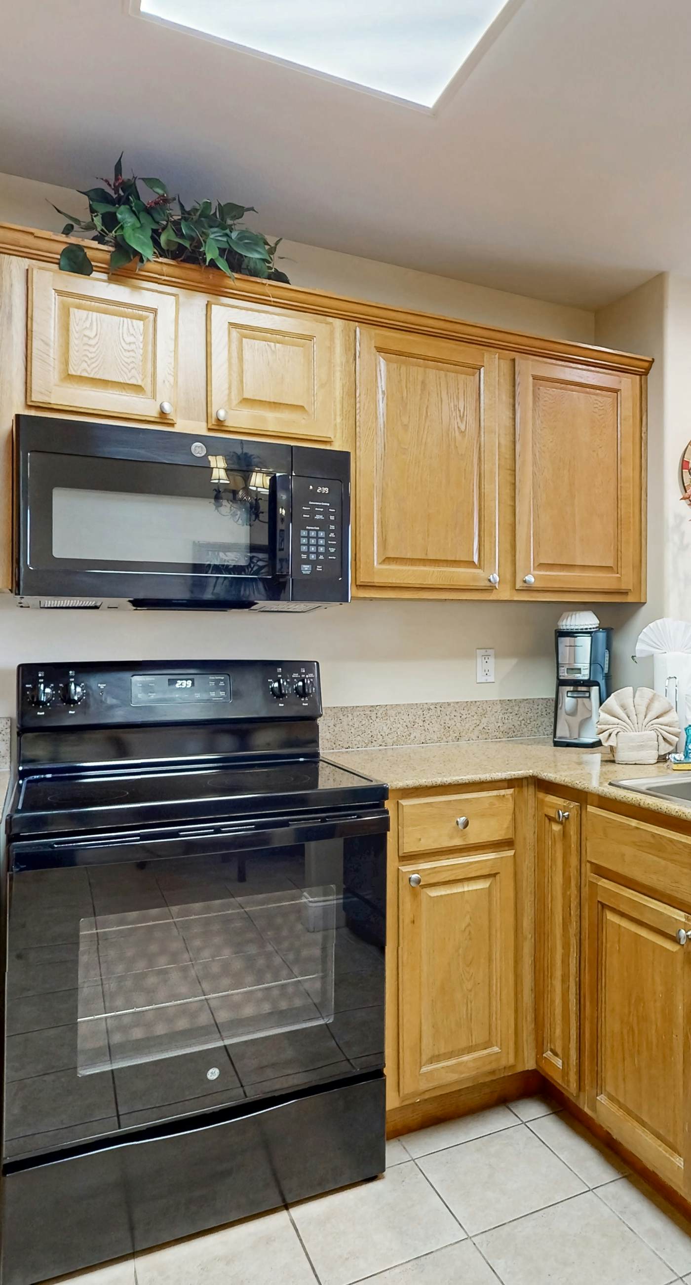 BLU126-13427-2-0902-1 - Blue Heron Beach Resort 2-0902