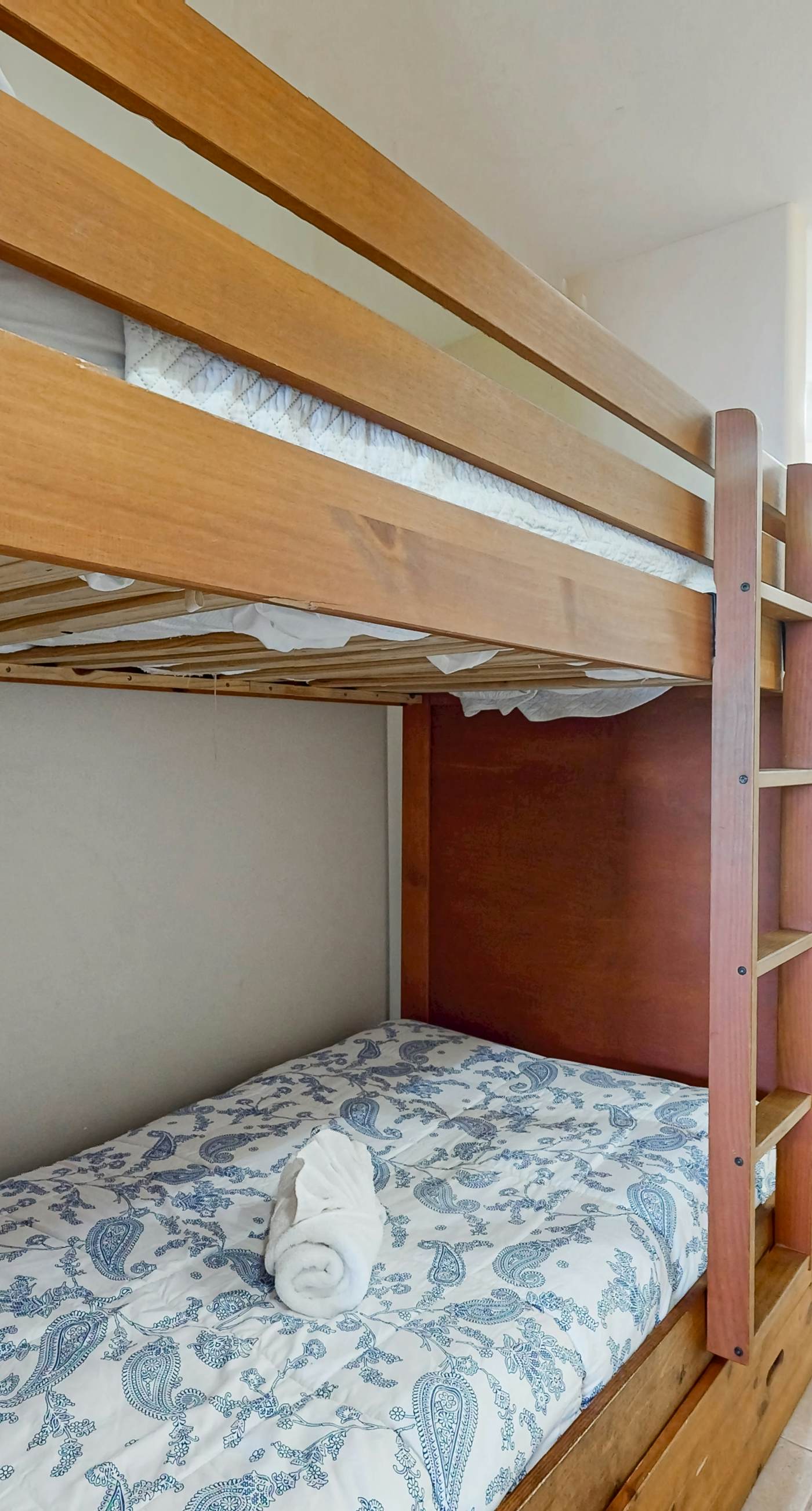 BLU126-13427-2-0902-1 - Blue Heron Beach Resort 2-0902