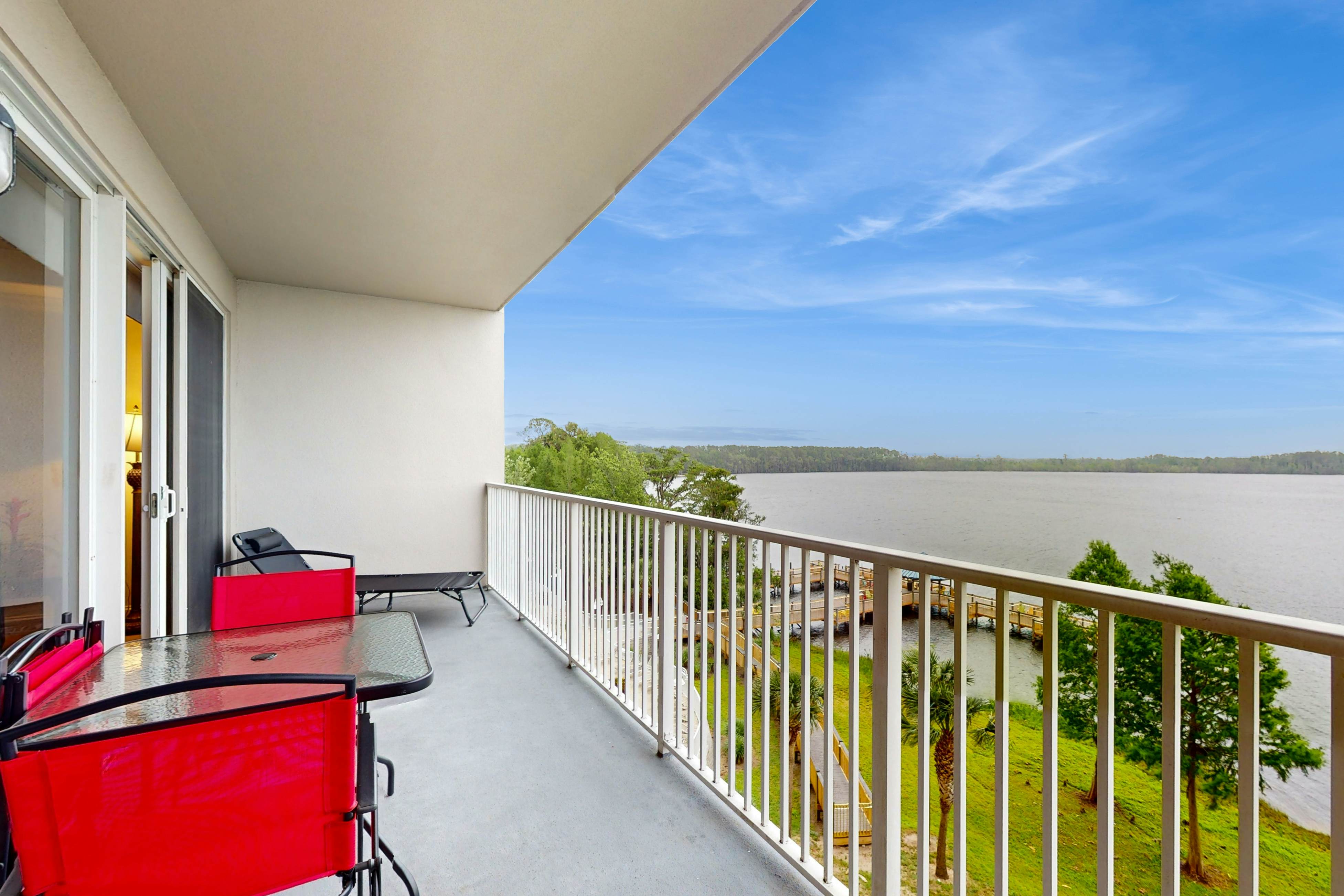 BLU119-13427-2-0303-2 - Lake Bryan Sunrise