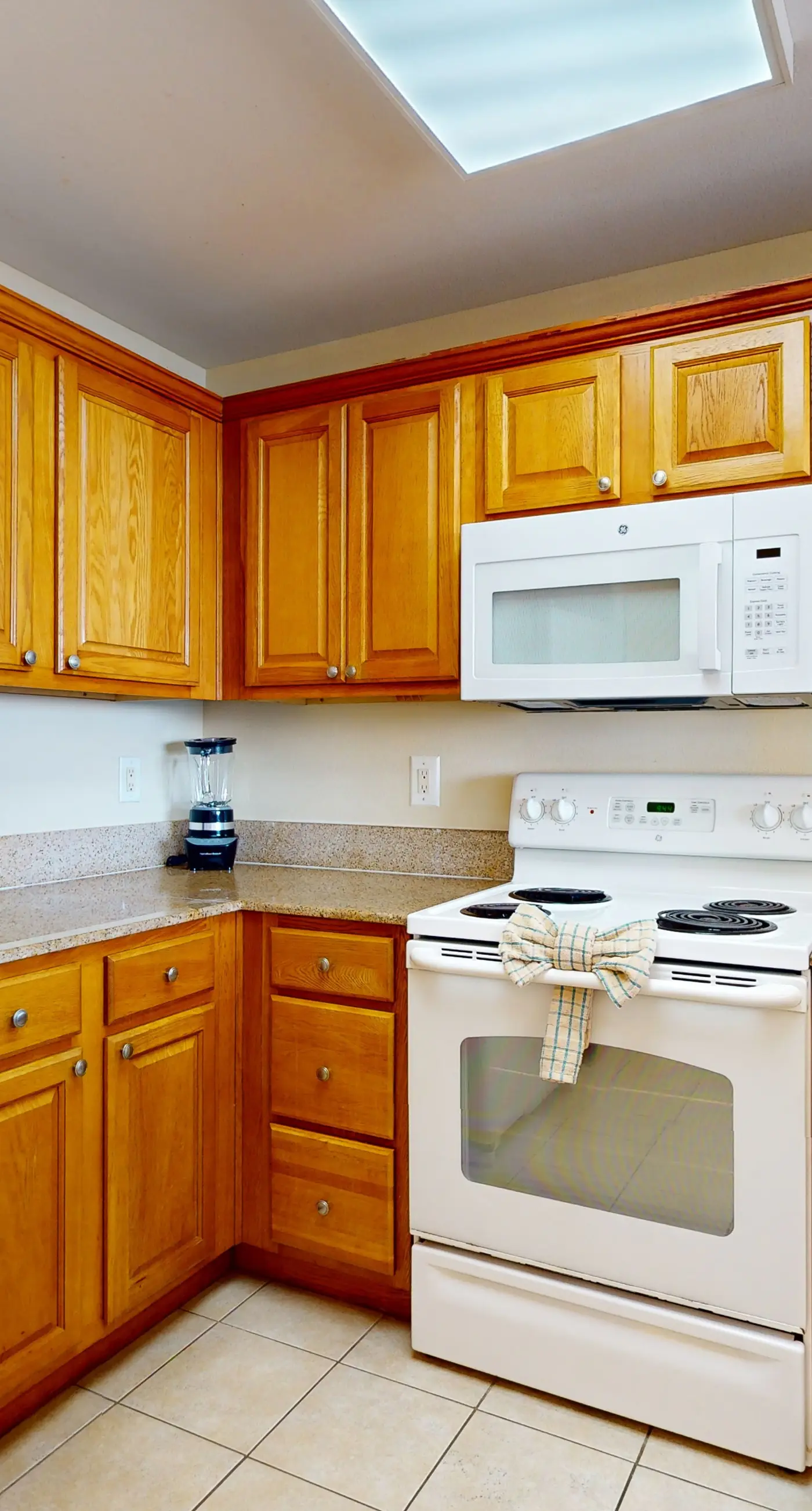 BLU109-13415-1-0602-1 - Blue Heron Beach Resort 1-0602