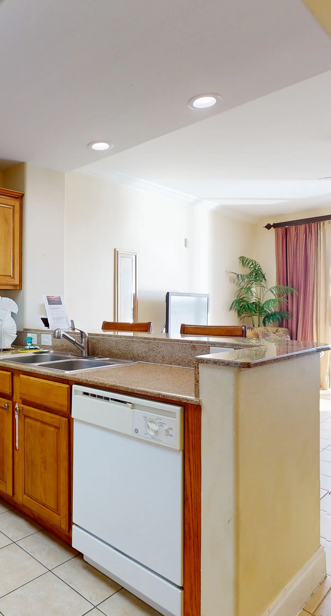 BLU109-13415-1-0602-1 - Blue Heron Beach Resort 1-0602