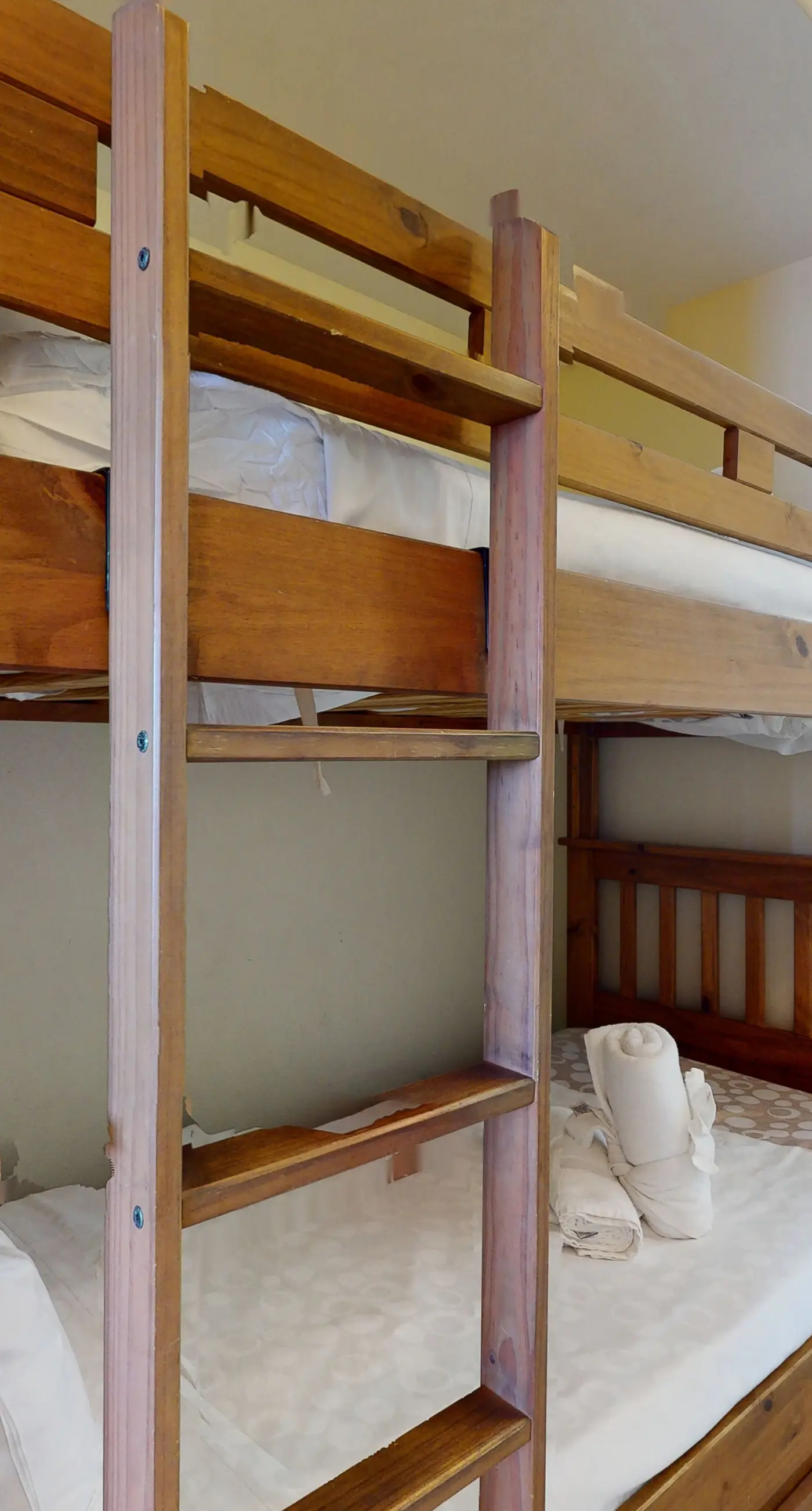 BLU109-13415-1-0602-1 - Blue Heron Beach Resort 1-0602