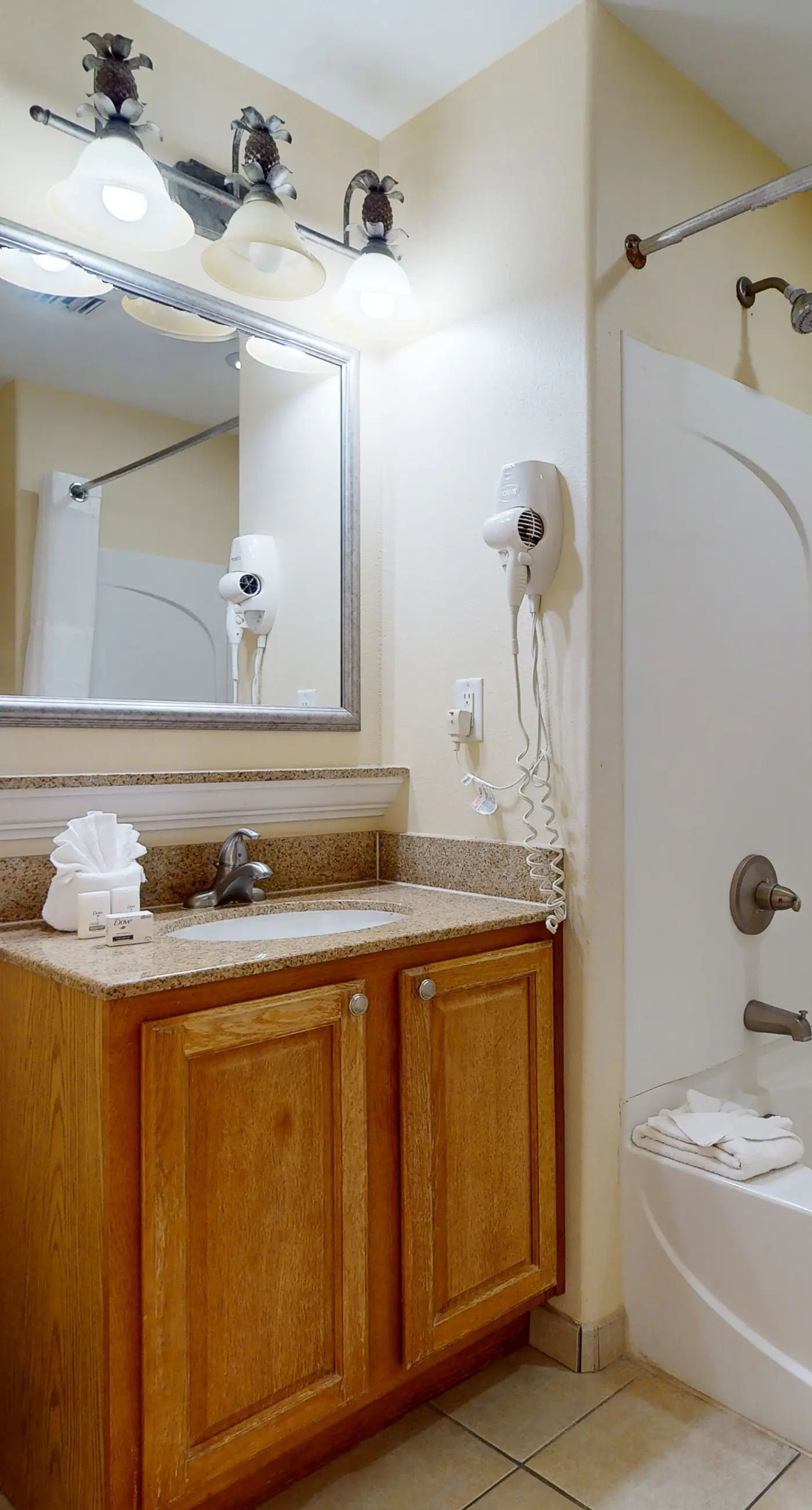 BLU109-13415-1-0602-1 - Blue Heron Beach Resort 1-0602