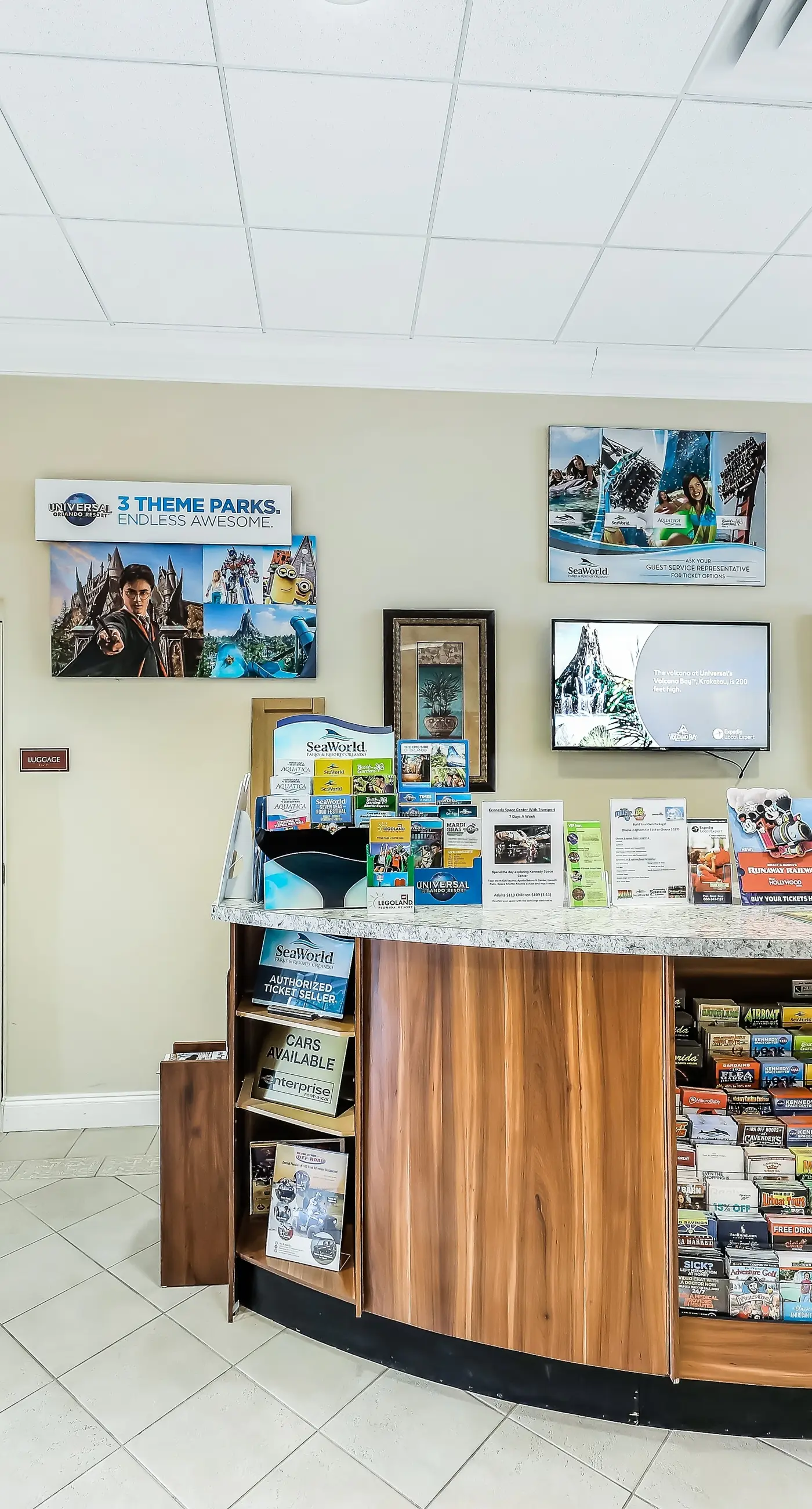 BLU109-13415-1-0602-1 - Blue Heron Beach Resort 1-0602