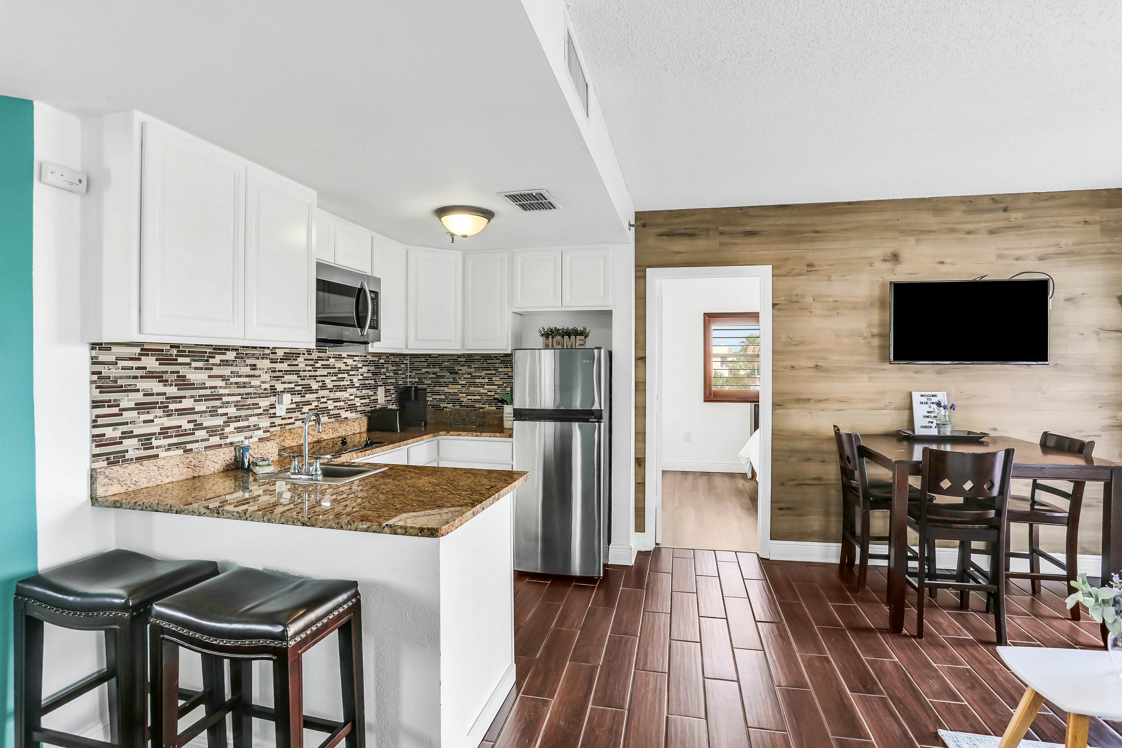 ENO102-6165-1601-2 - The Enclave - Unit 1601