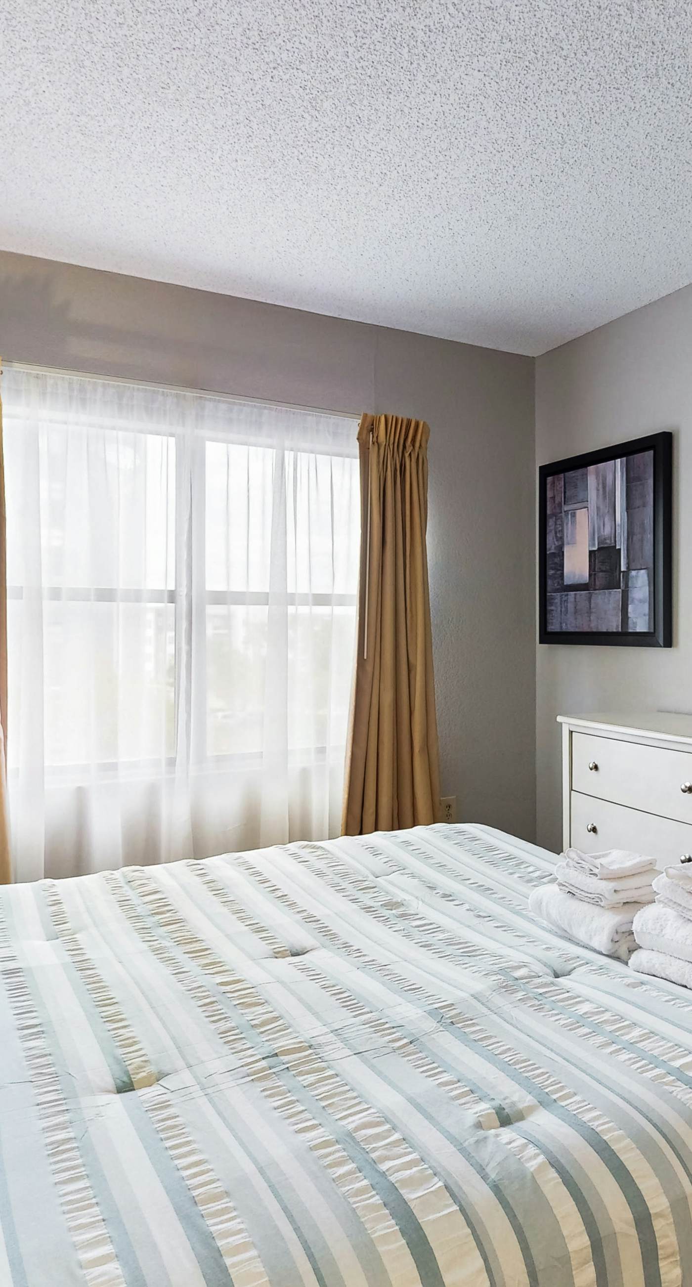 ENO103-6165-1404-2 - The Enclave #1404