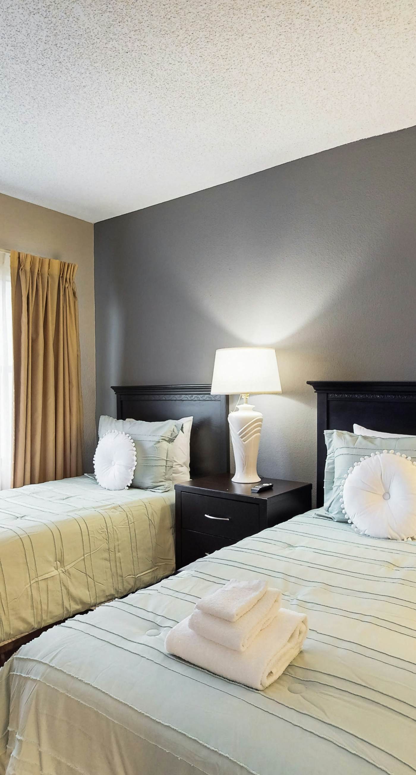 ENO103-6165-1404-2 - The Enclave #1404