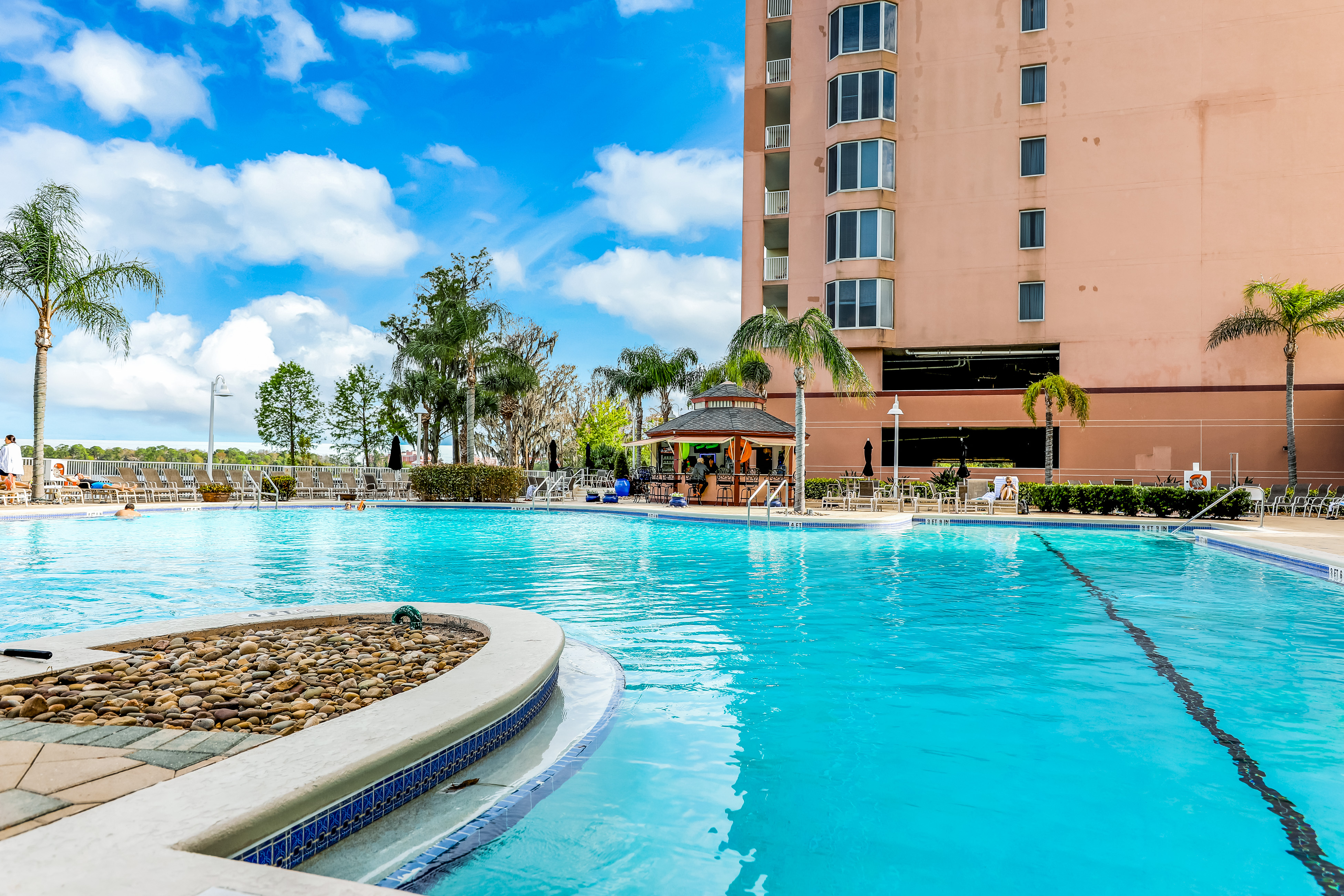 Classy lakefront condo, w/ shared pool, hot tub, & fitness center - near Disney