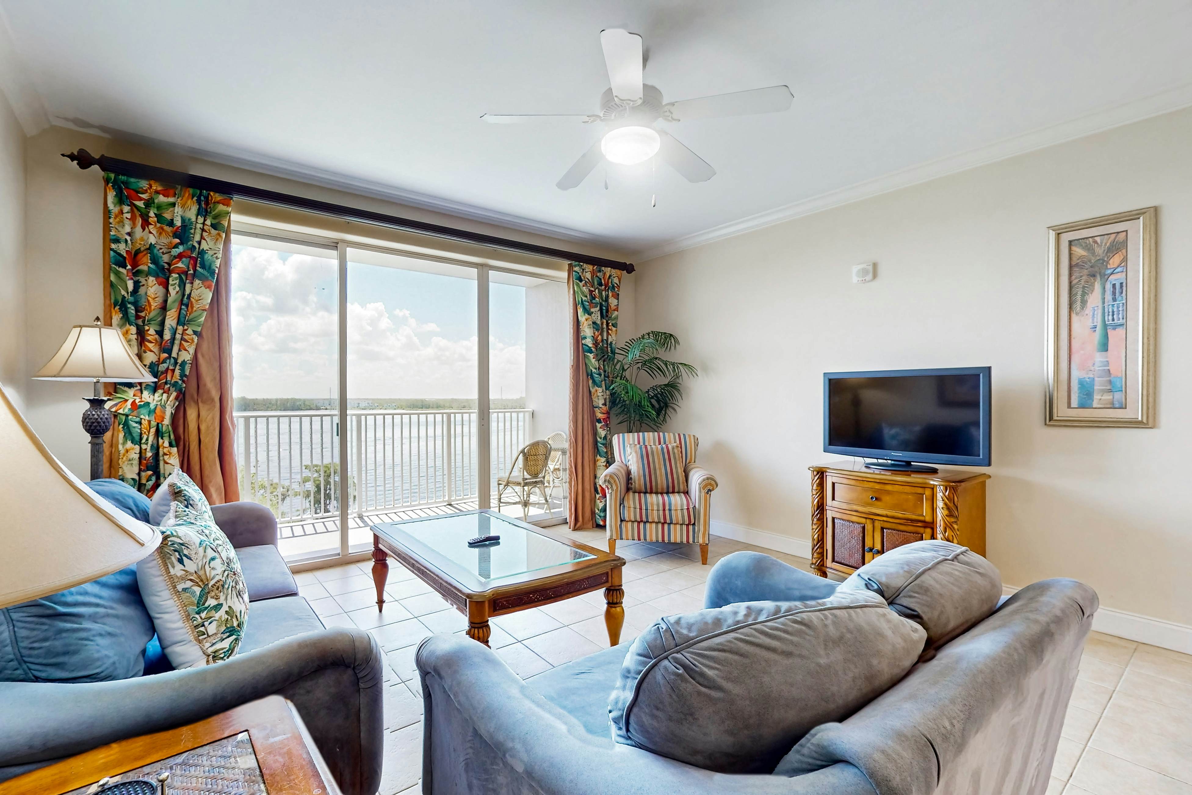 BLU108-13415-1-0505-1 - Sunset Views at Blue Heron