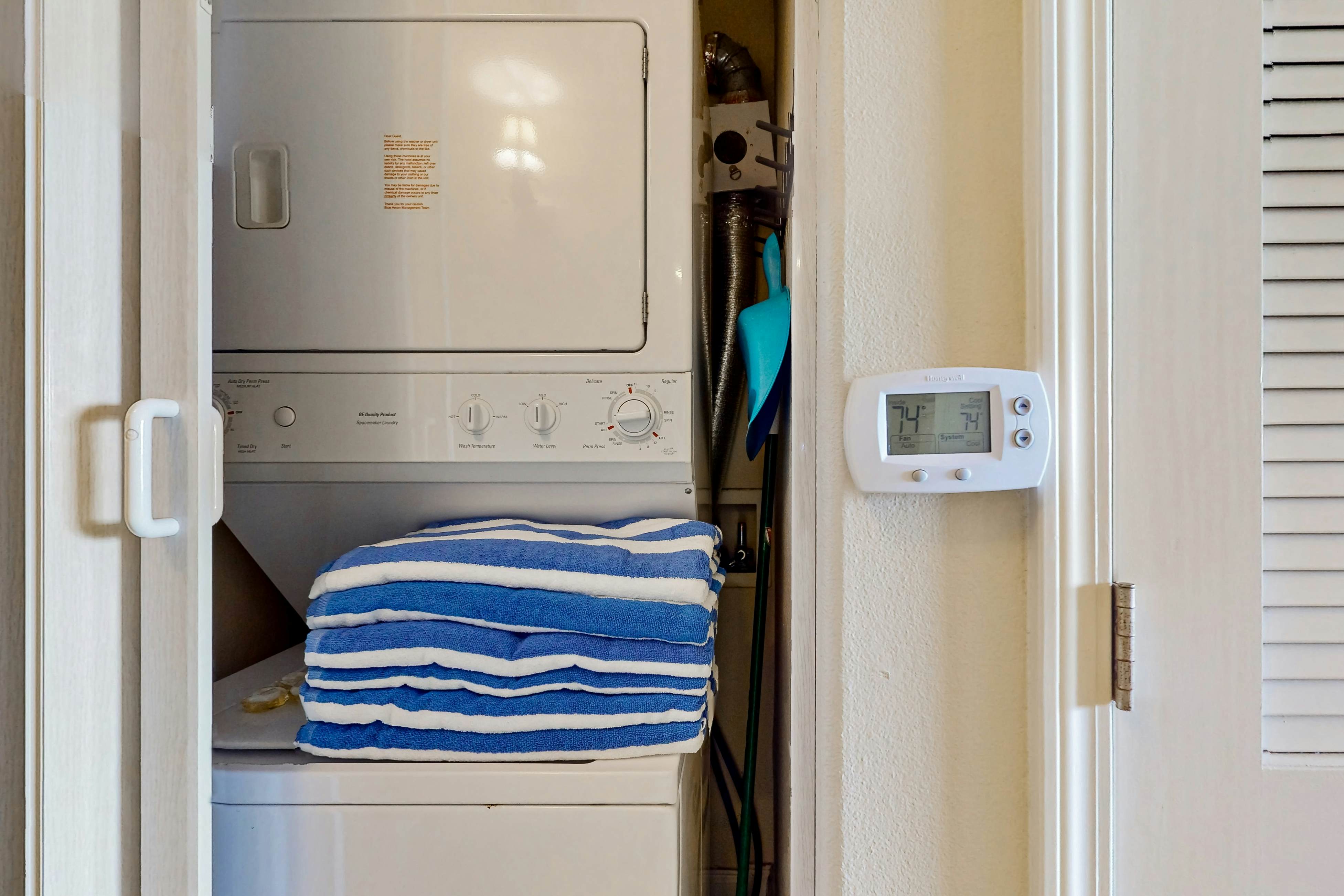 BLU108-13415-1-0505-1 - Sunset Views at Blue Heron