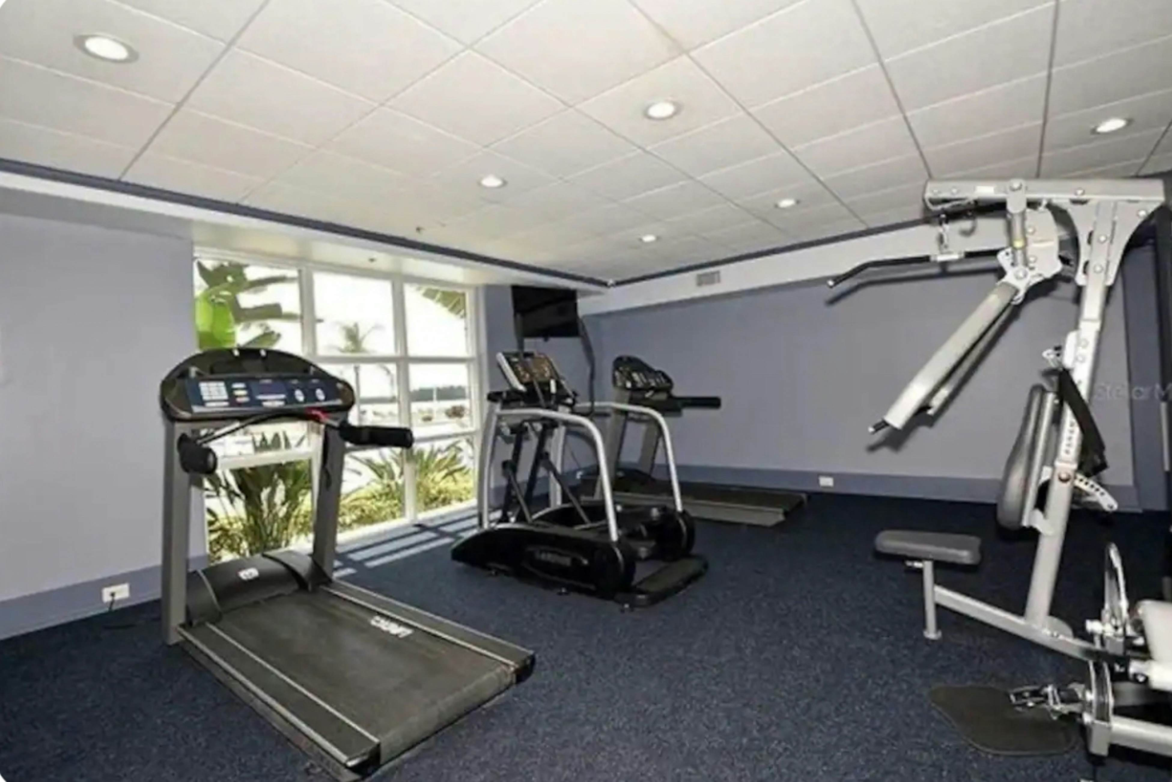 BLU108-13415-1-0505-1 - Sunset Views at Blue Heron