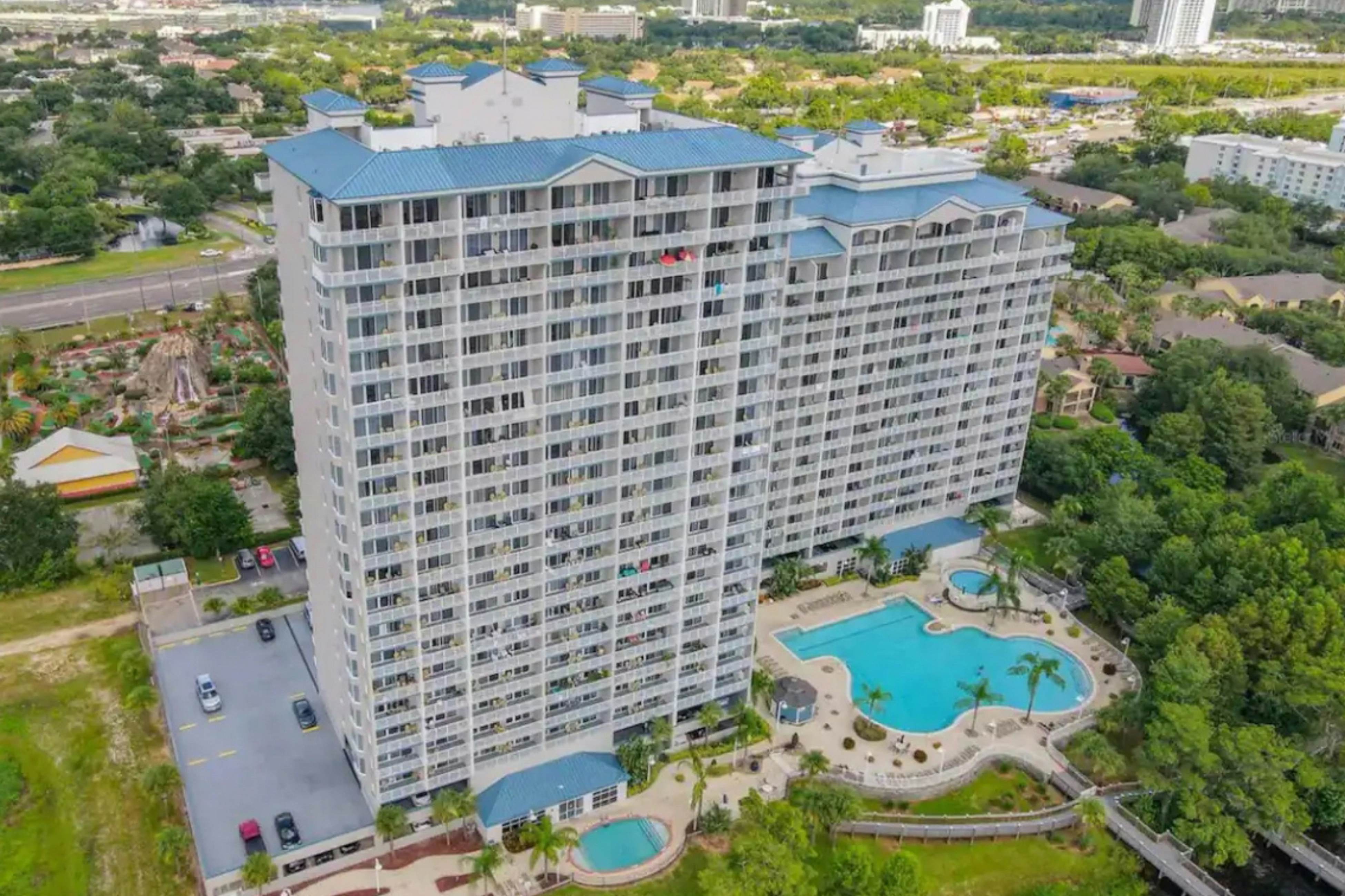 BLU108-13415-1-0505-1 - Sunset Views at Blue Heron