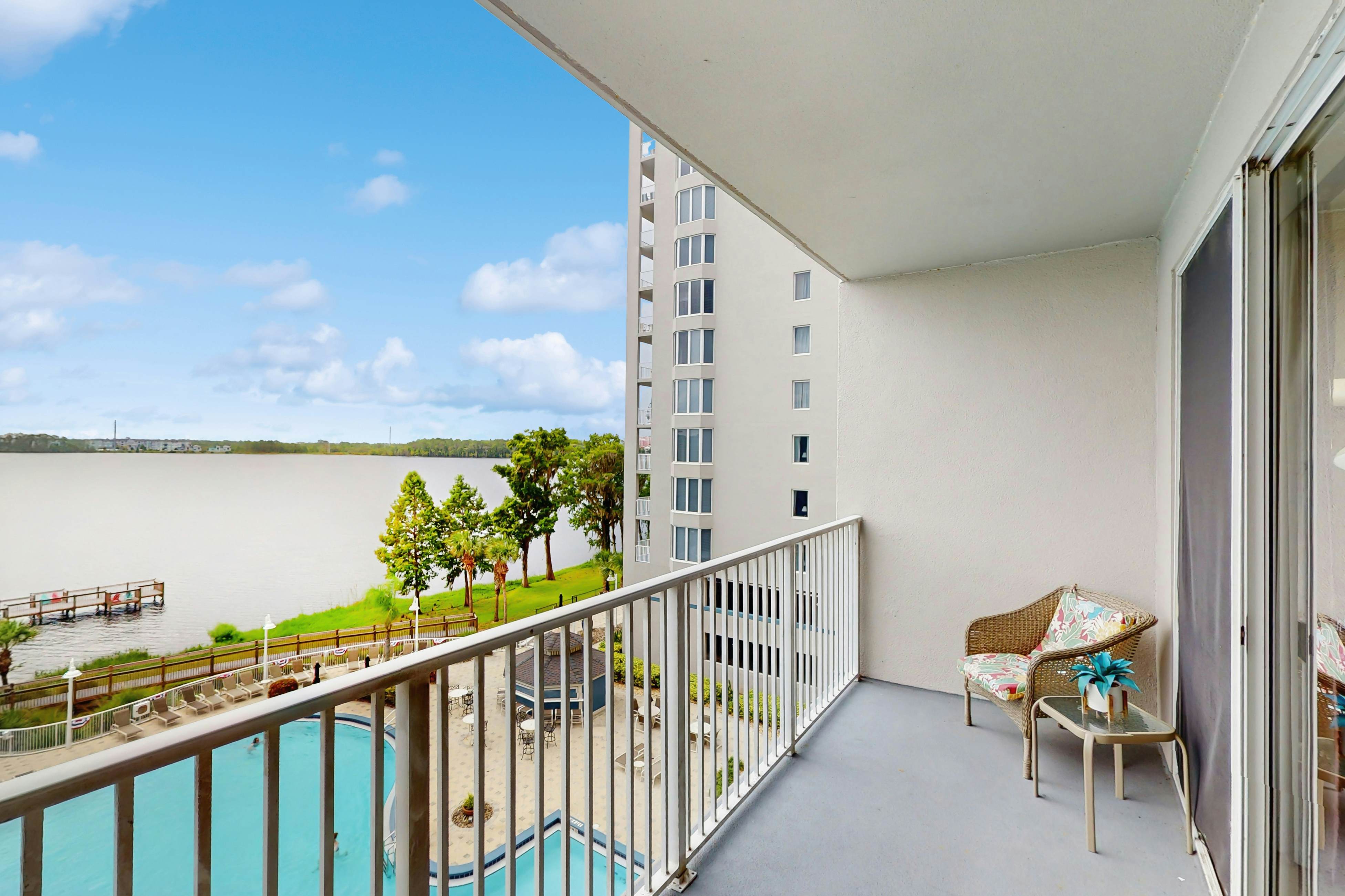 BLU103-13415-1-0308-1 - Blue Heron #308