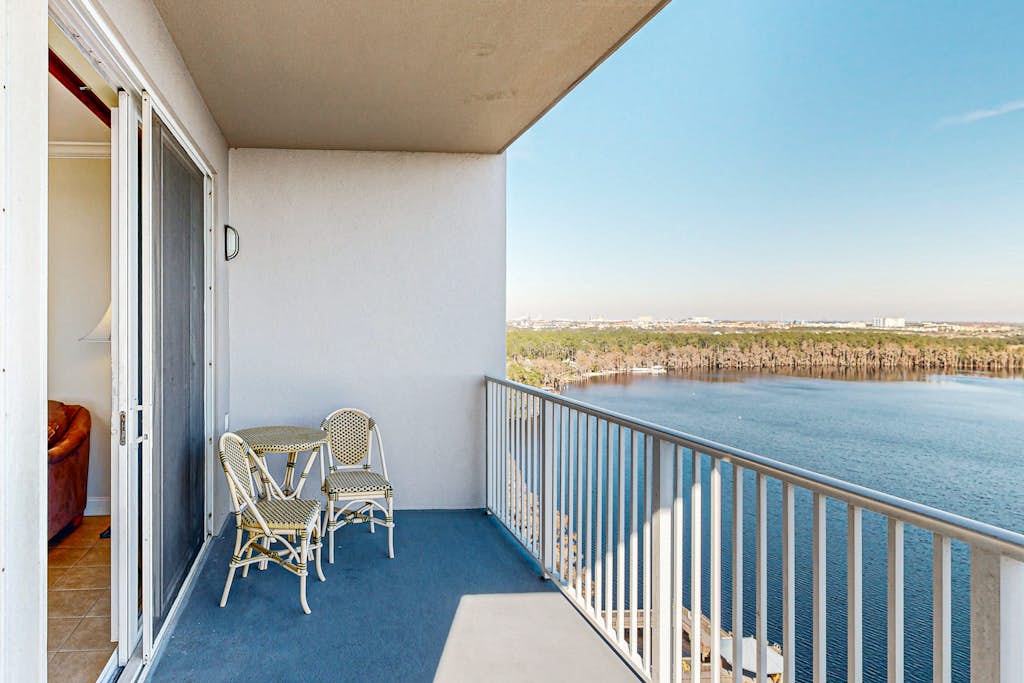 Dog-friendly lakefront condo w/WiFi, W/D, AC, resort amenities, near attractions