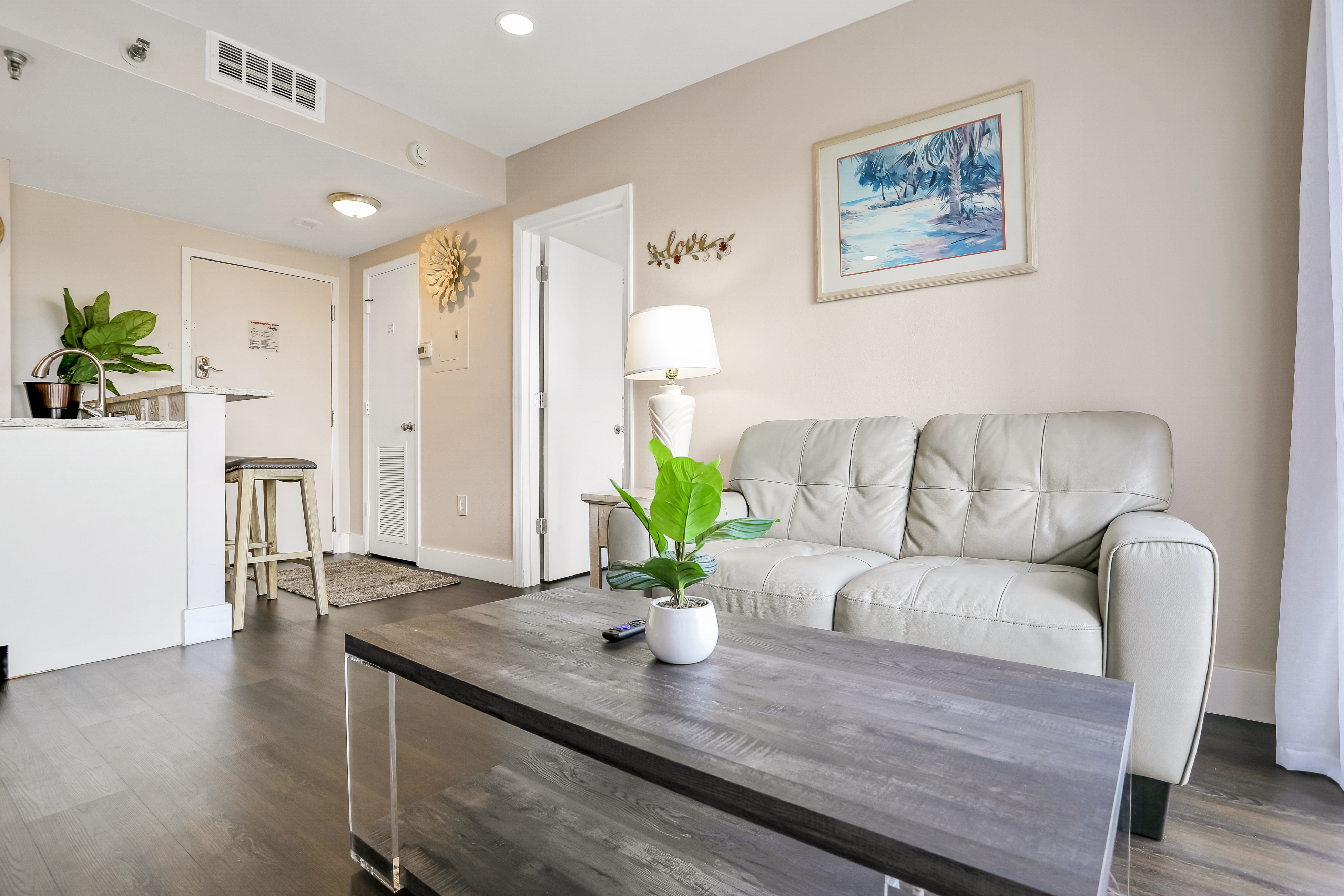 ENO101-6165-3604-2 - Vibrant Waters, Unit #3604