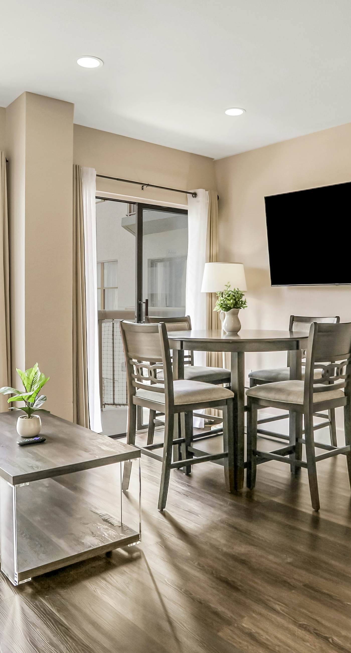 ENO101-6165-3604-2 - Vibrant Waters, Unit #3604