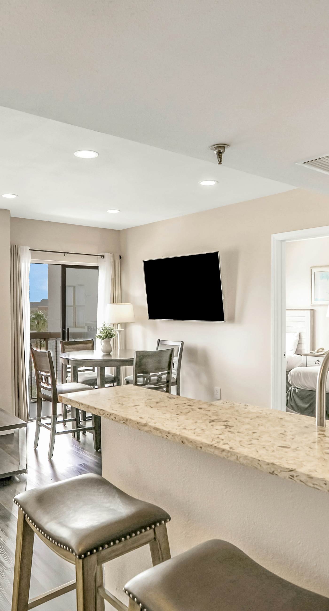 ENO101-6165-3604-2 - Vibrant Waters, Unit #3604