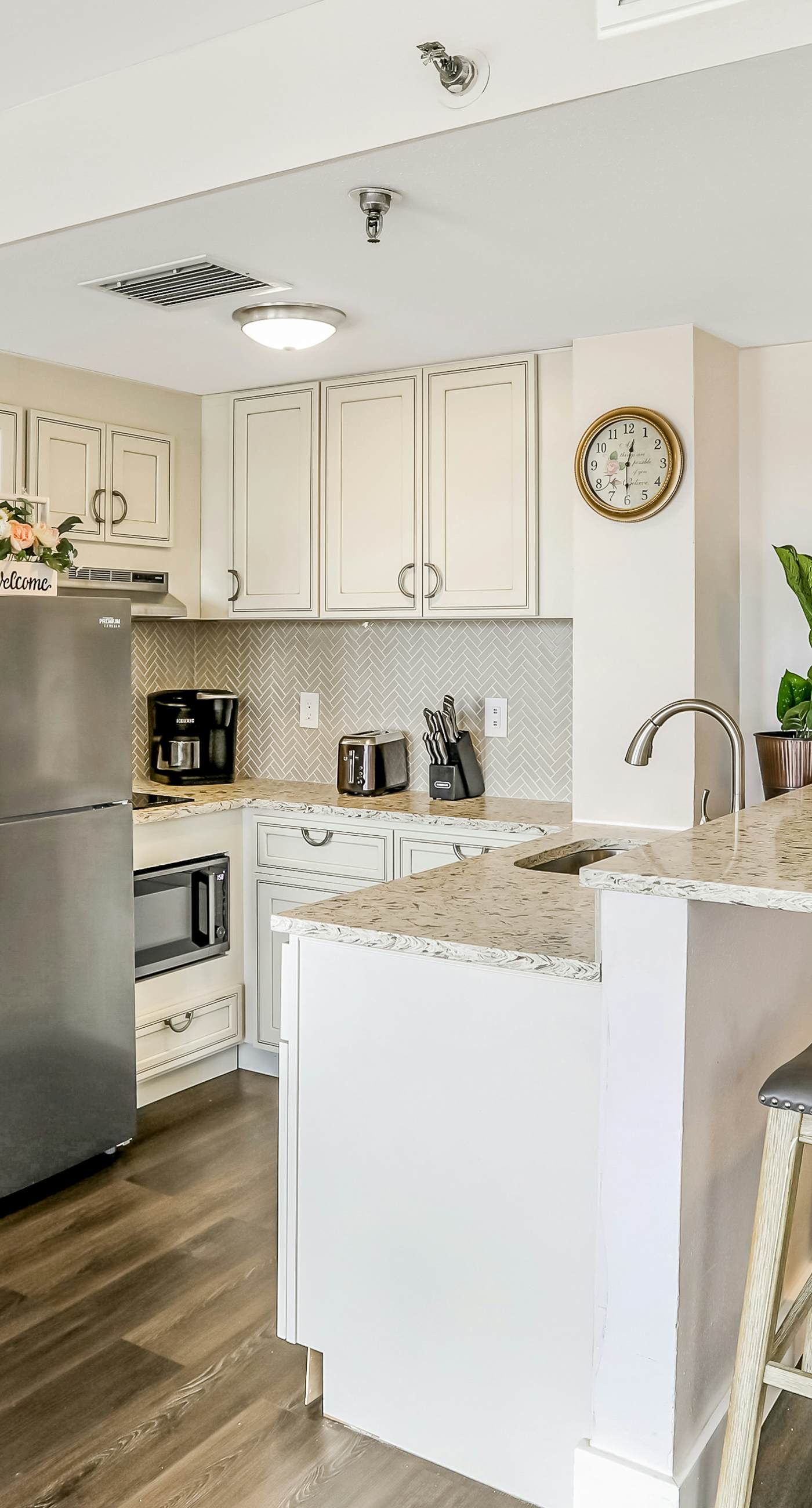 ENO101-6165-3604-2 - Vibrant Waters, Unit #3604