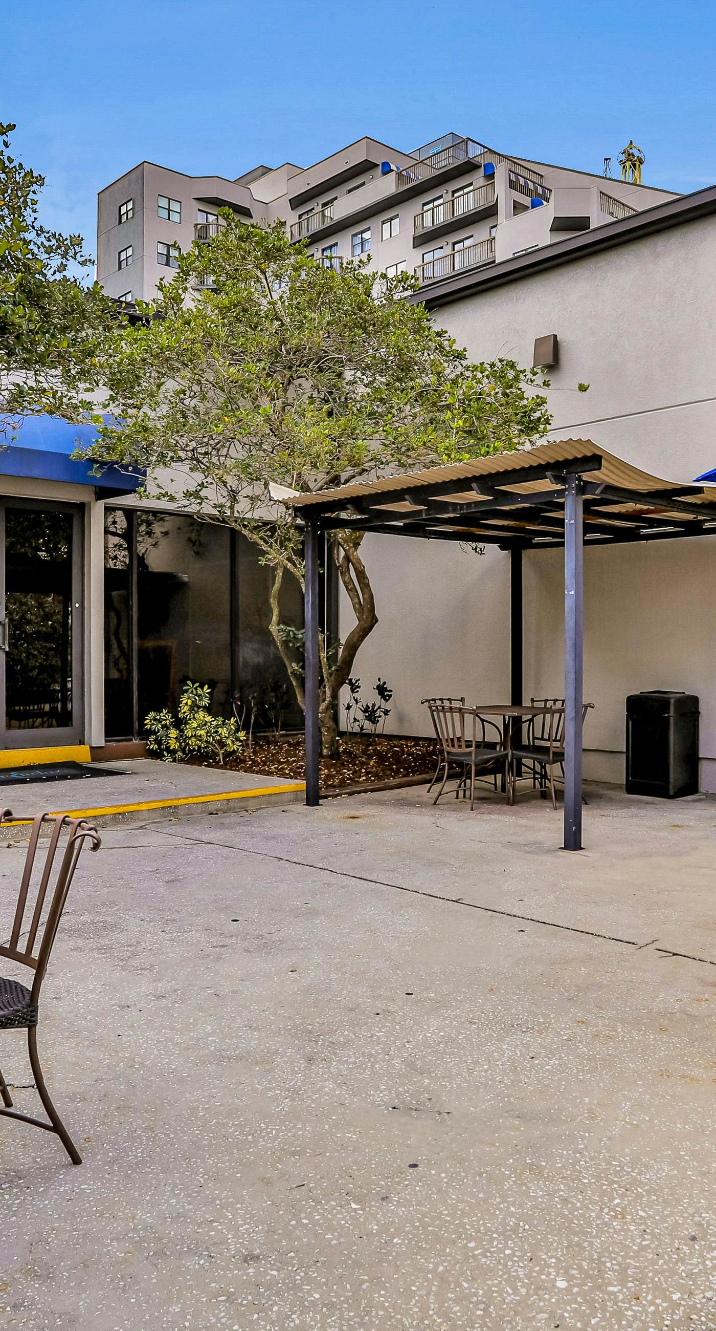 ENO101-6165-3604-2 - Vibrant Waters, Unit #3604