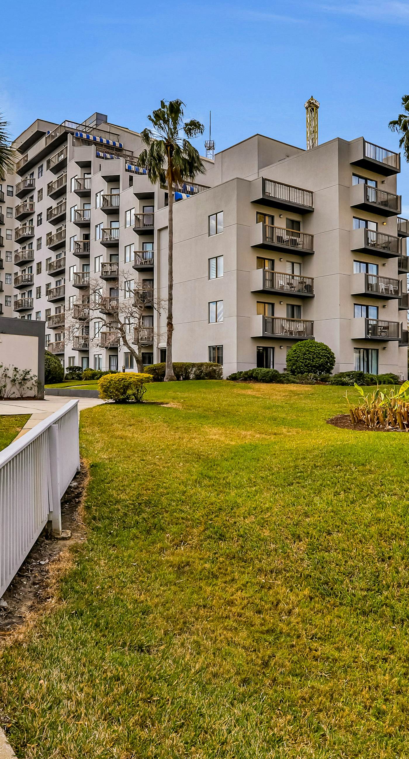 ENO101-6165-3604-2 - Vibrant Waters, Unit #3604