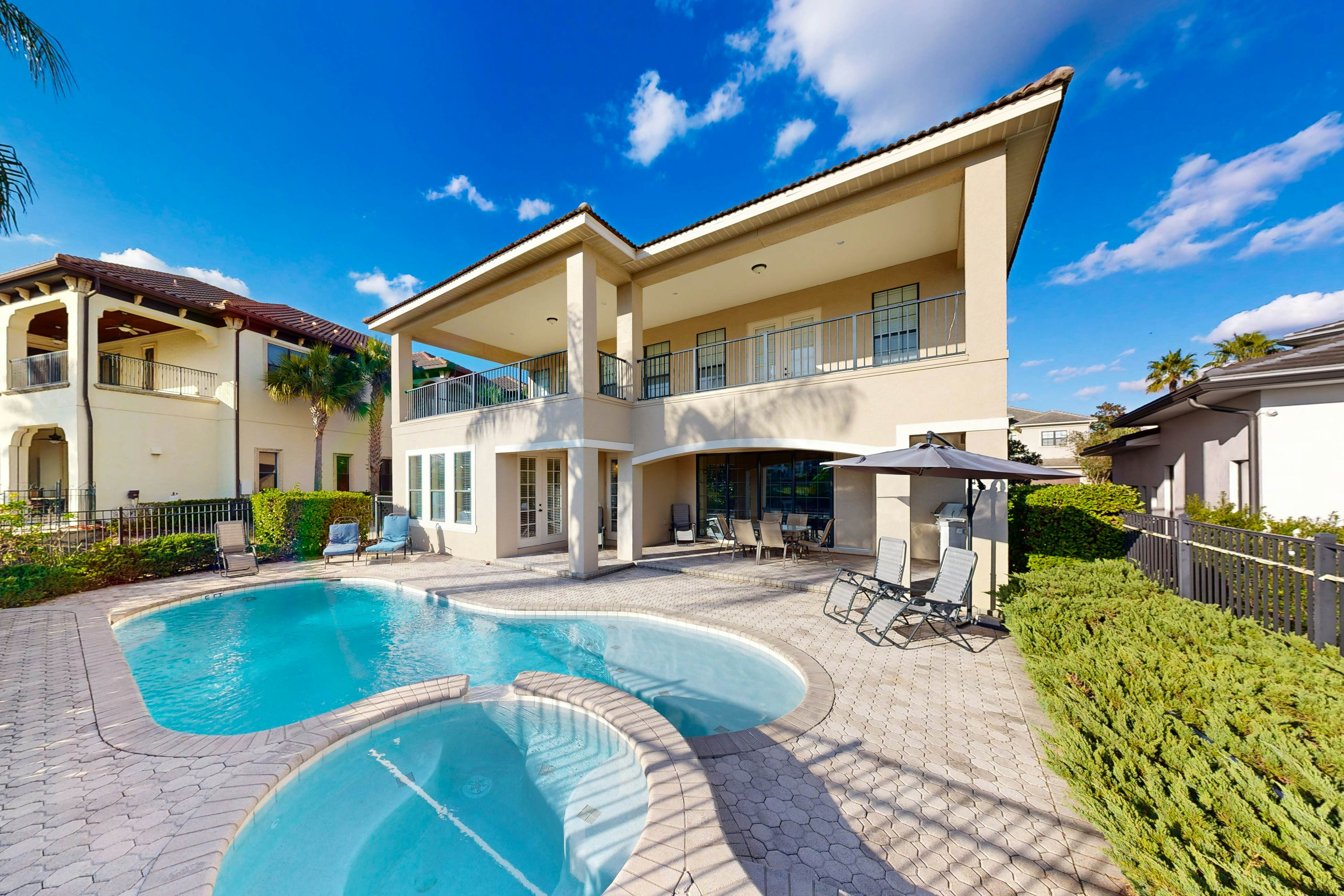 REU107-481-4-GP-Luxury Green Overlook - Legends Corner at Reunio