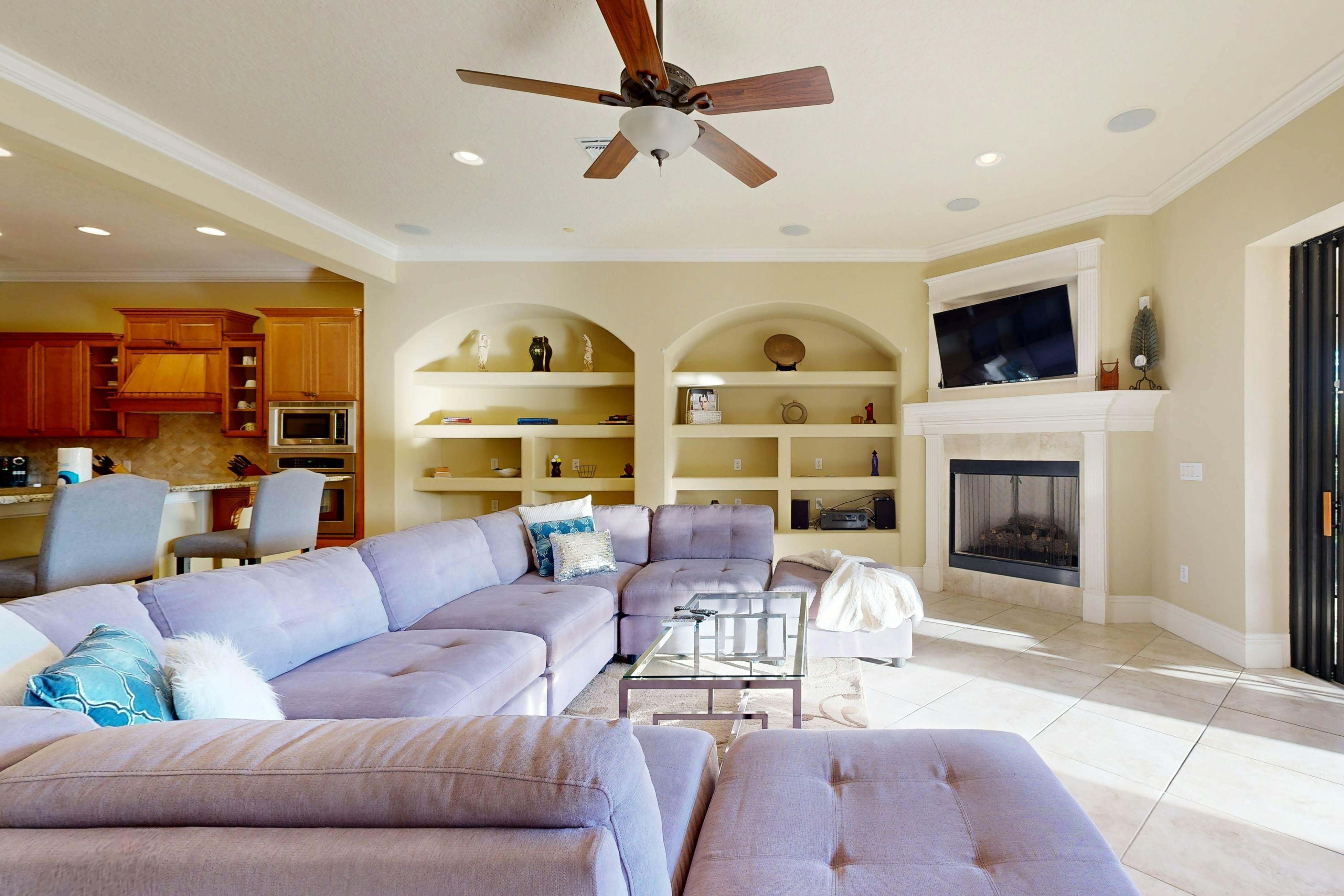 REU107-481-4-GP-Luxury Green Overlook - Legends Corner at Reunio