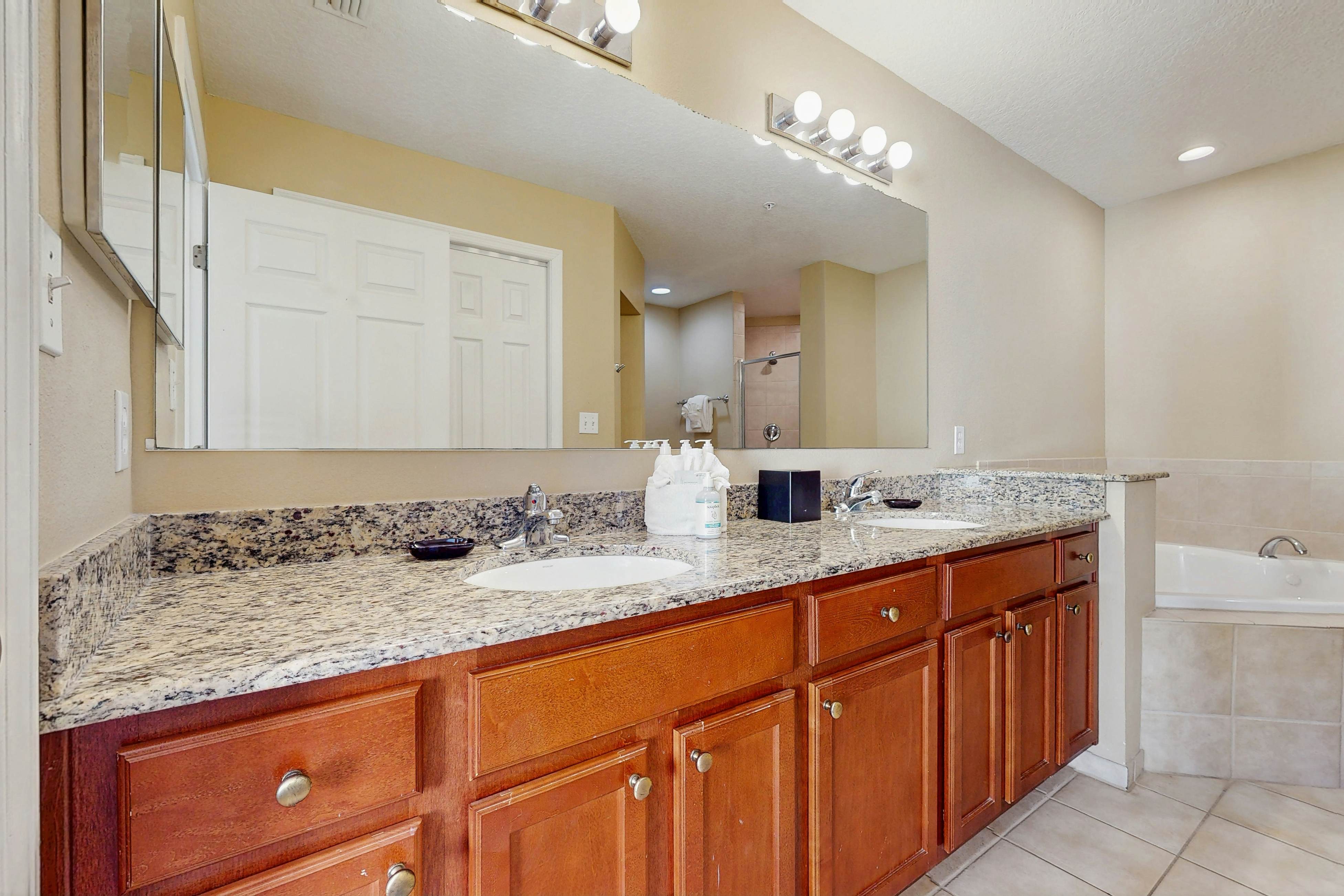 WQR105-8763-5307-3 - Worldquest