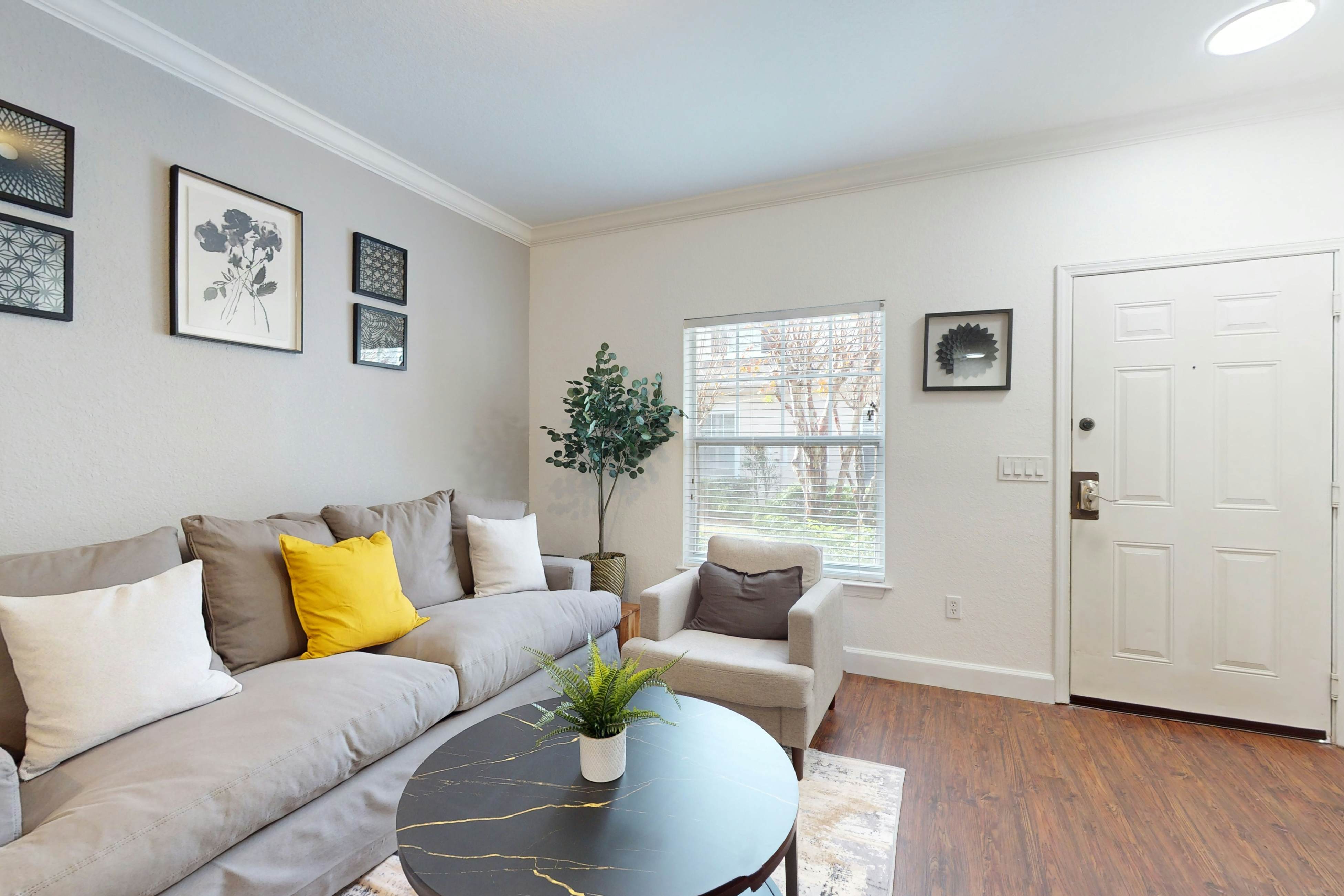 Memory Lane-Lucaya Village