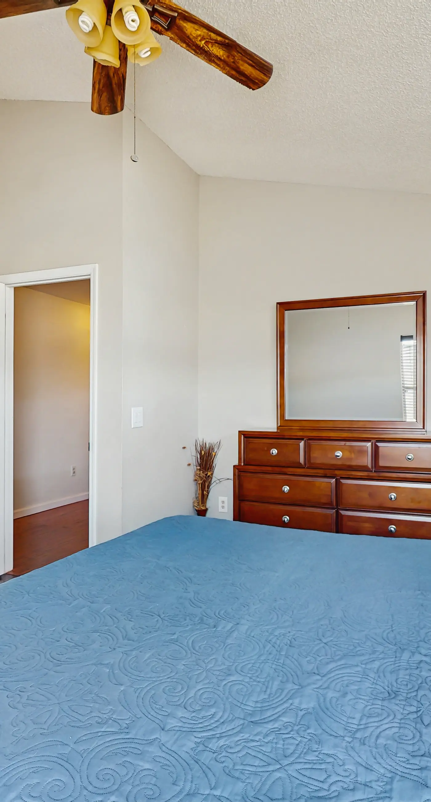 KIS104-4734-4-GP- Windwood Villa