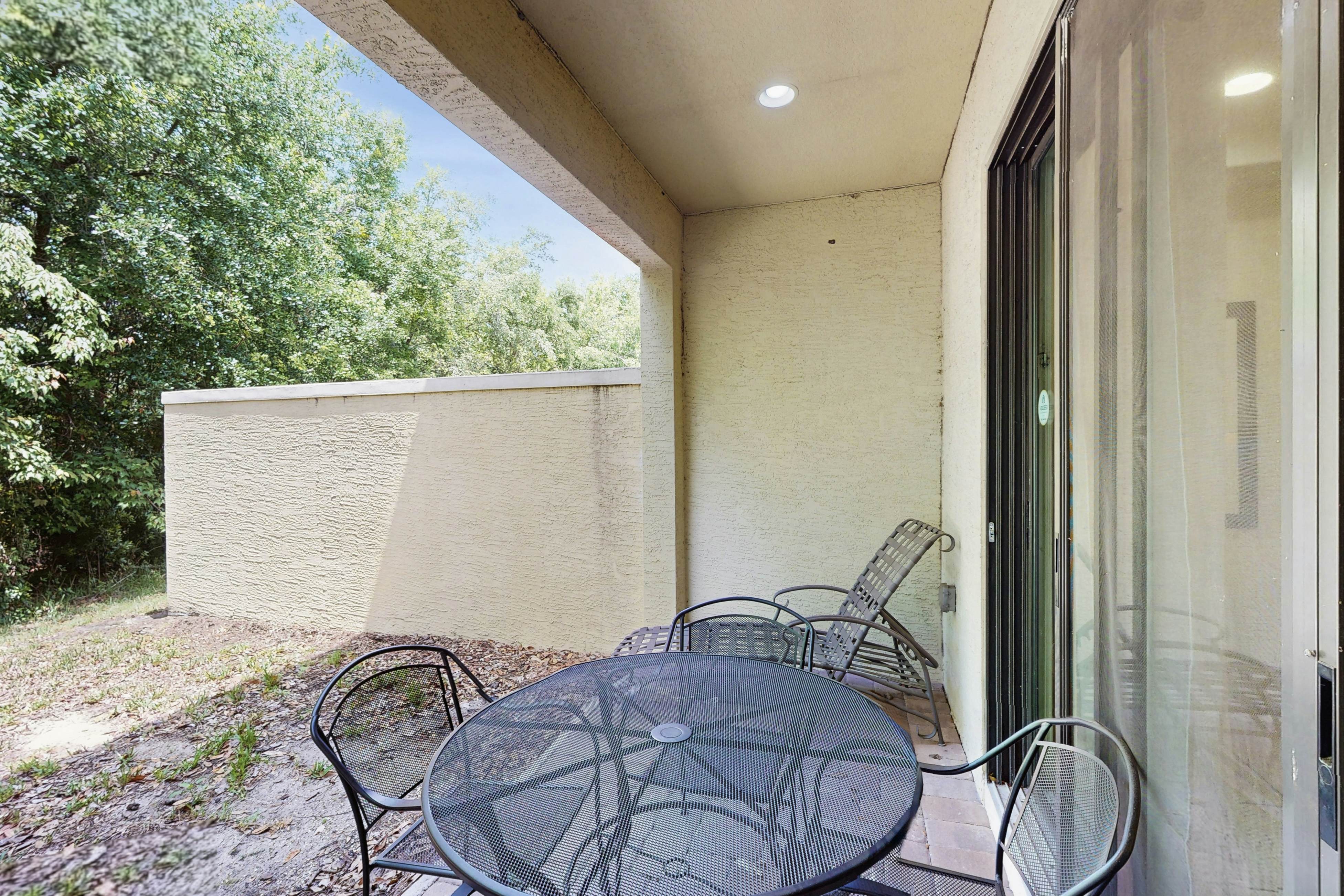 FCG101-8095-3 - Mickey's Clubhouse - The Fountains at Champions