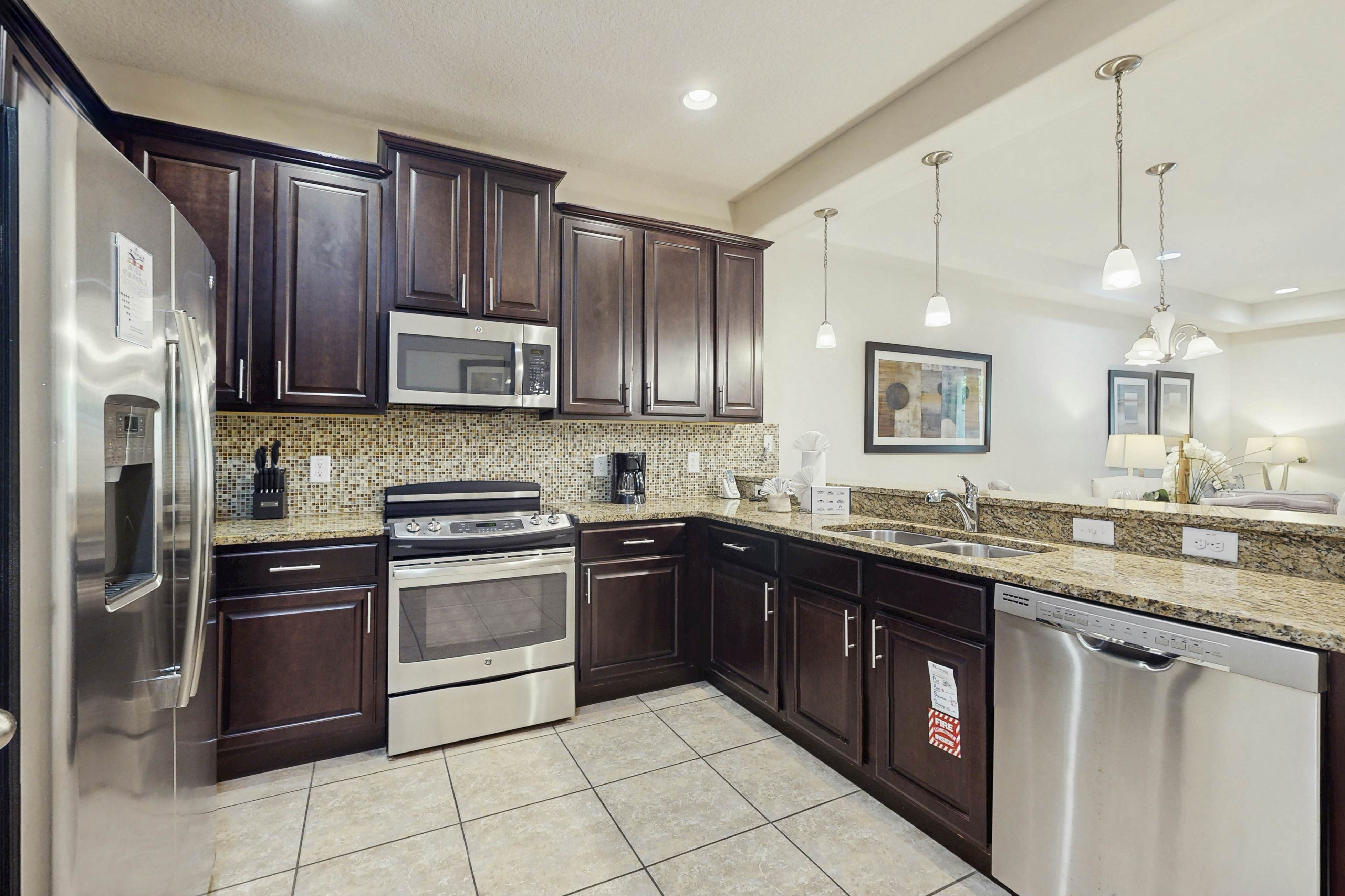 FCG101-8095-3 - Mickey's Clubhouse - The Fountains at Champions