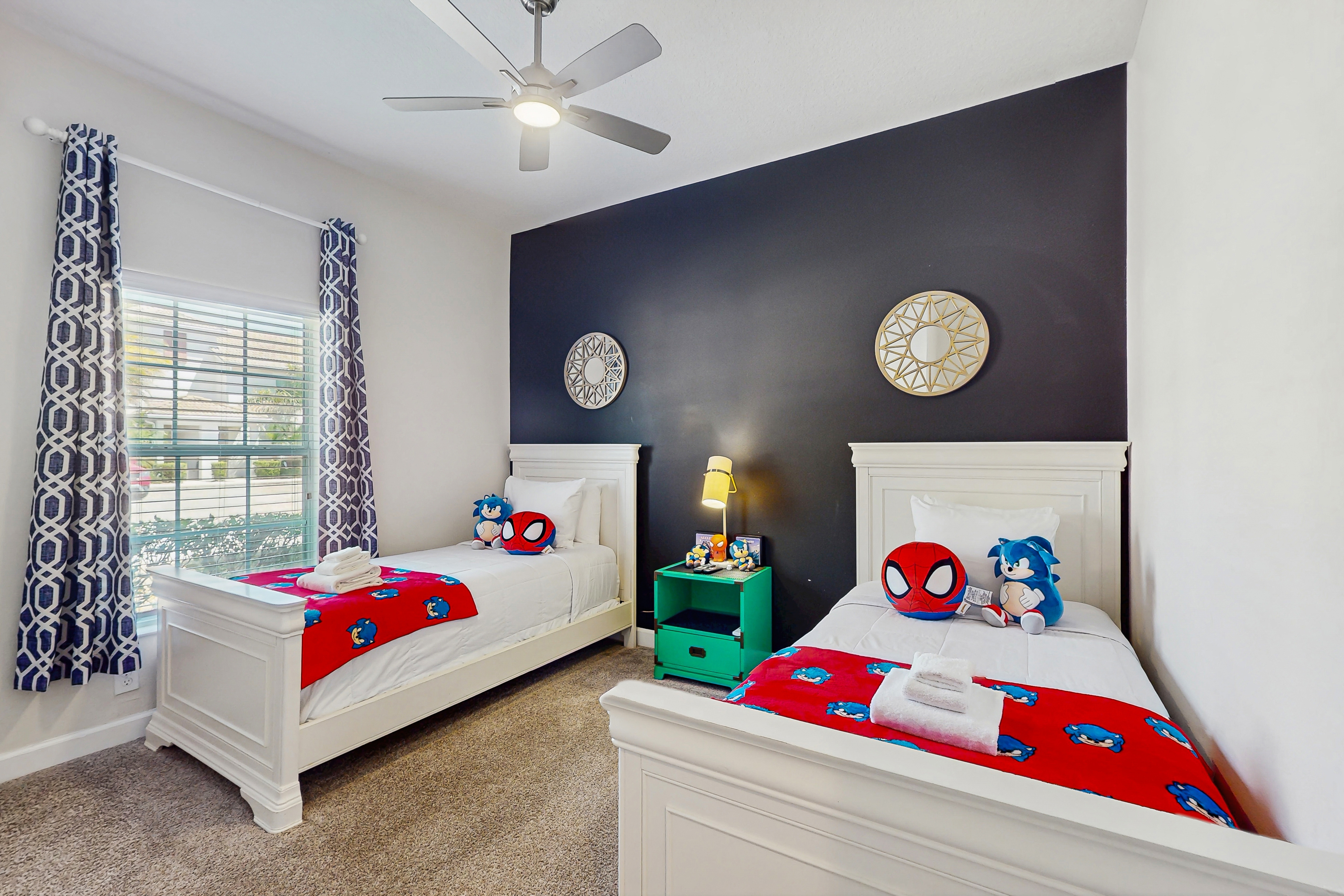 Stylish townhouse with a private pool & lanai plus clubhouse amenities